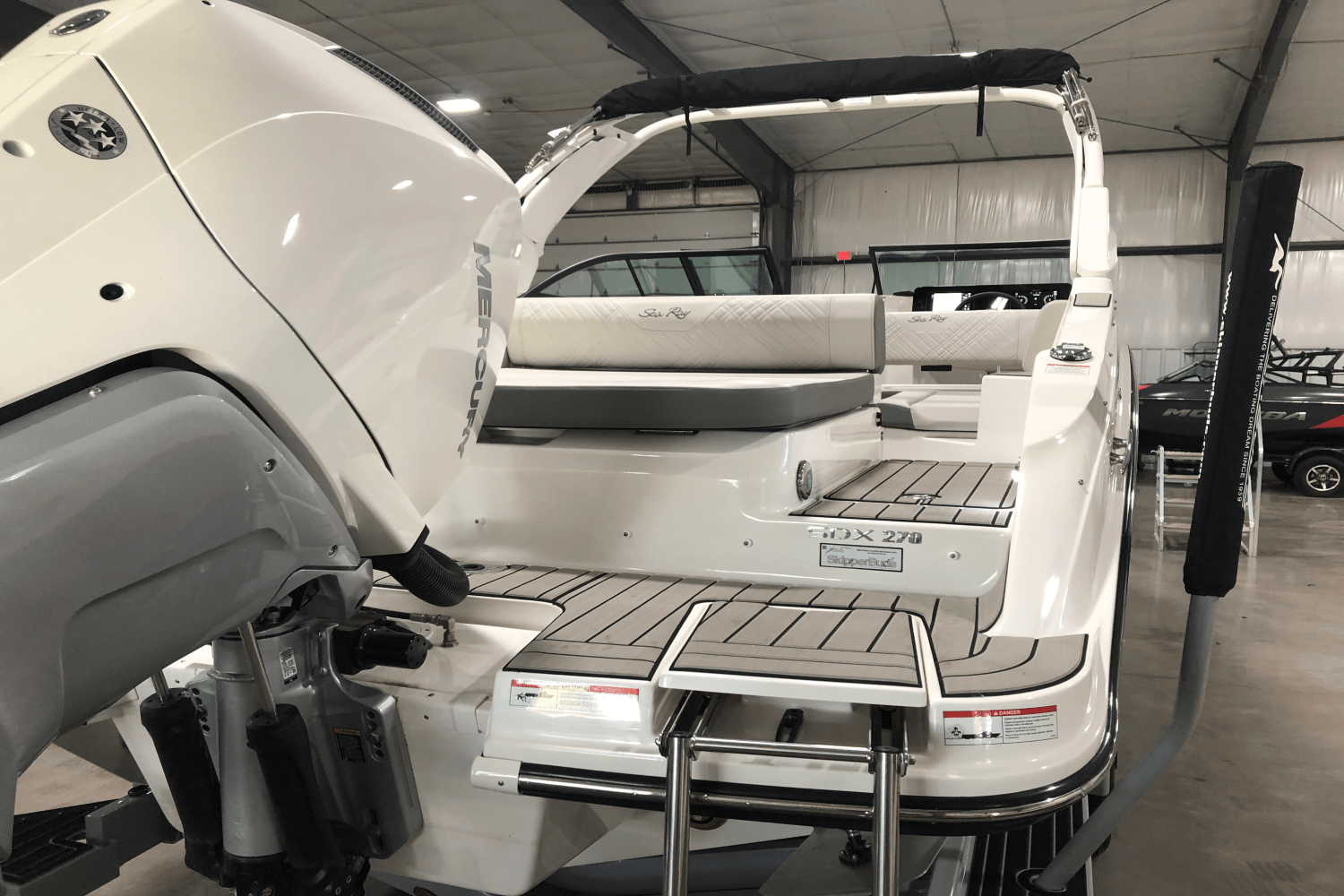 2025 Sea Ray SDX 270 Outboard Image Thumbnail #7