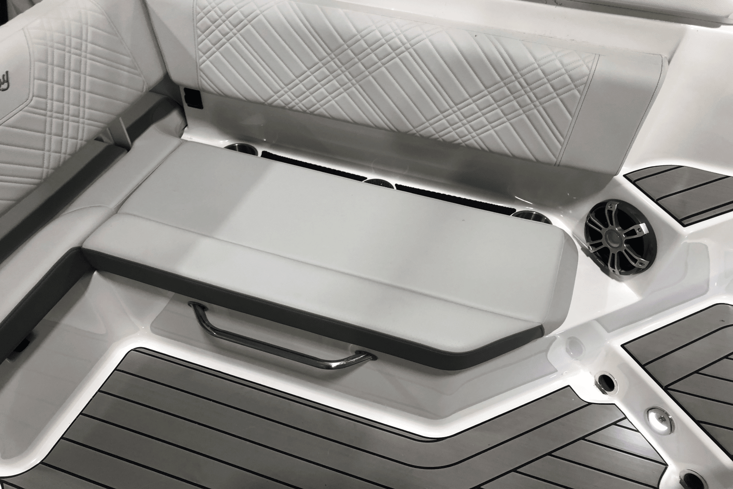 2025 Sea Ray SDX 270 Outboard Image Thumbnail #40