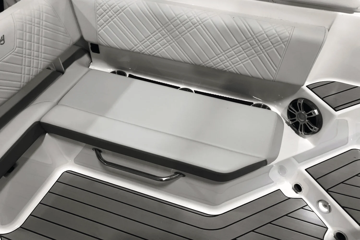 2025 Sea Ray SDX 270 Outboard Image Thumbnail #40