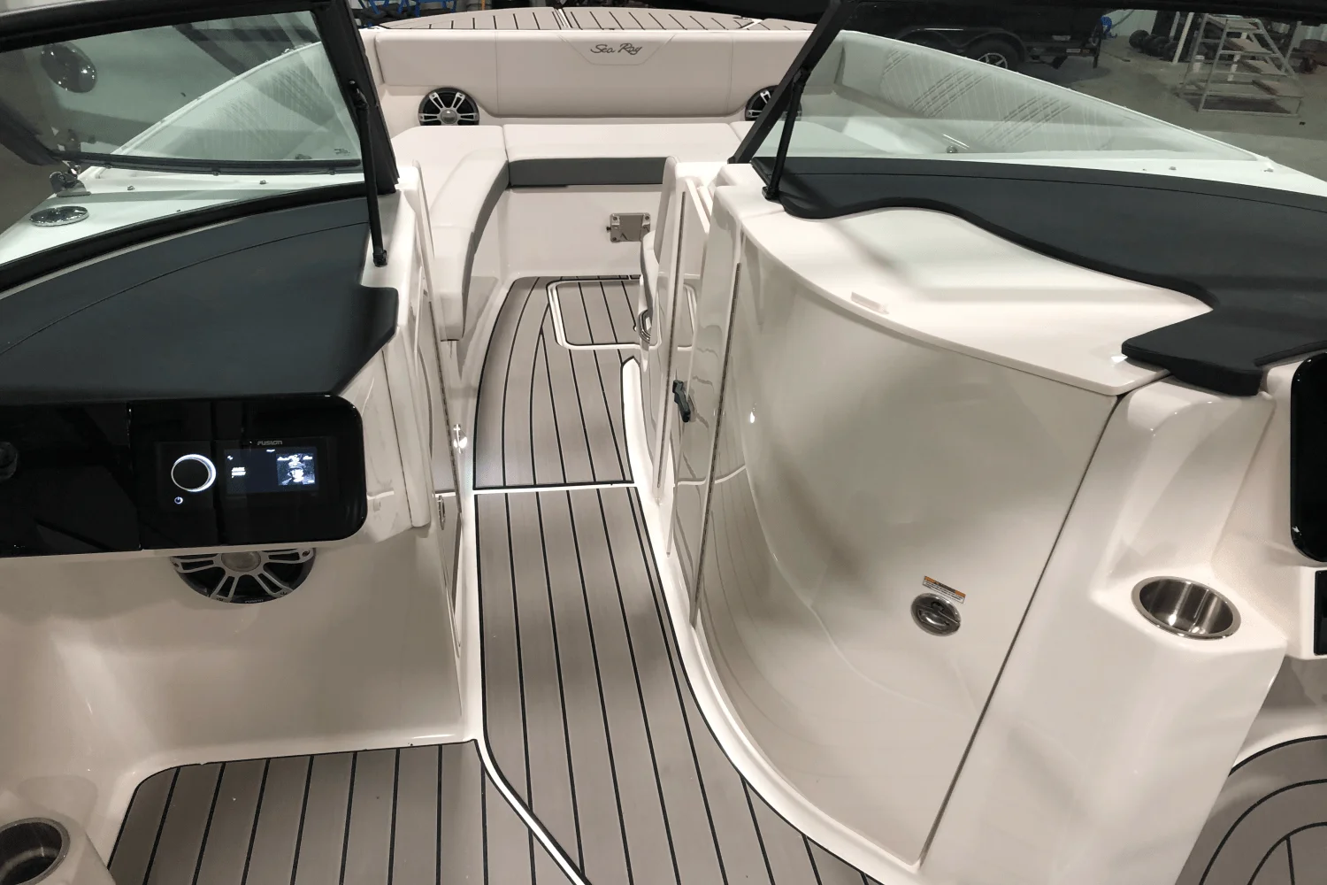 2025 Sea Ray SDX 270 Outboard Image Thumbnail #28