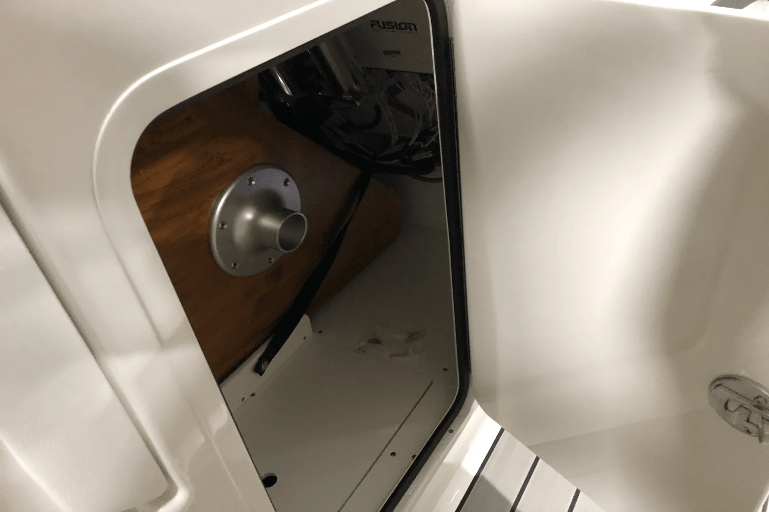 2025 Sea Ray SDX 270 Outboard Image Thumbnail #33