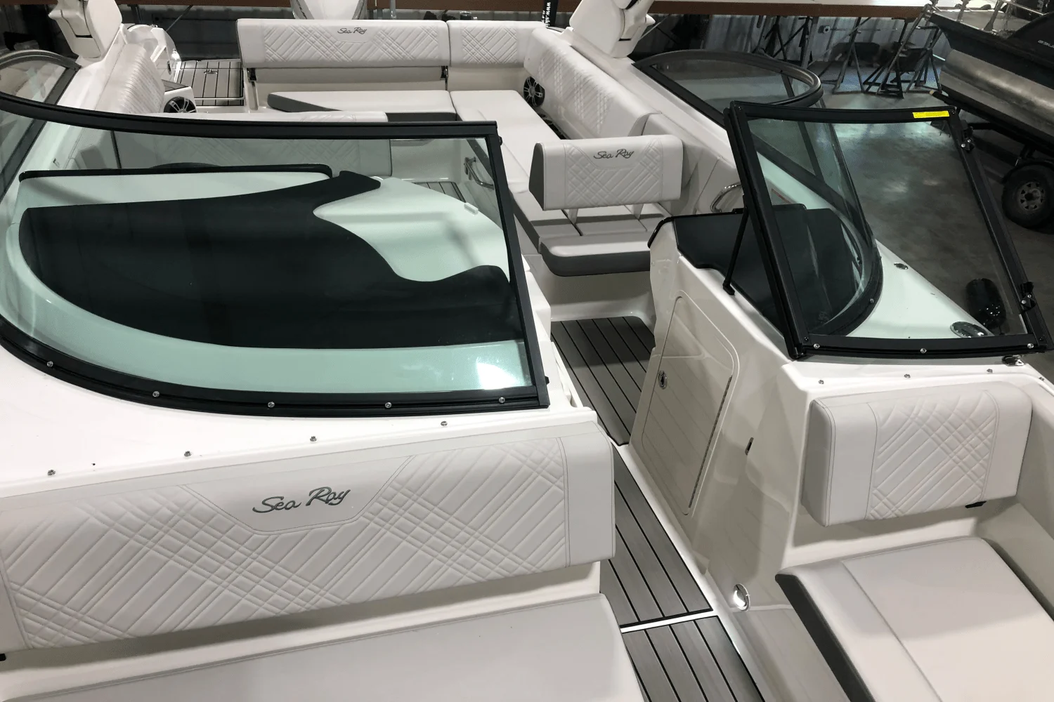 2025 Sea Ray SDX 270 Outboard Image Thumbnail #37