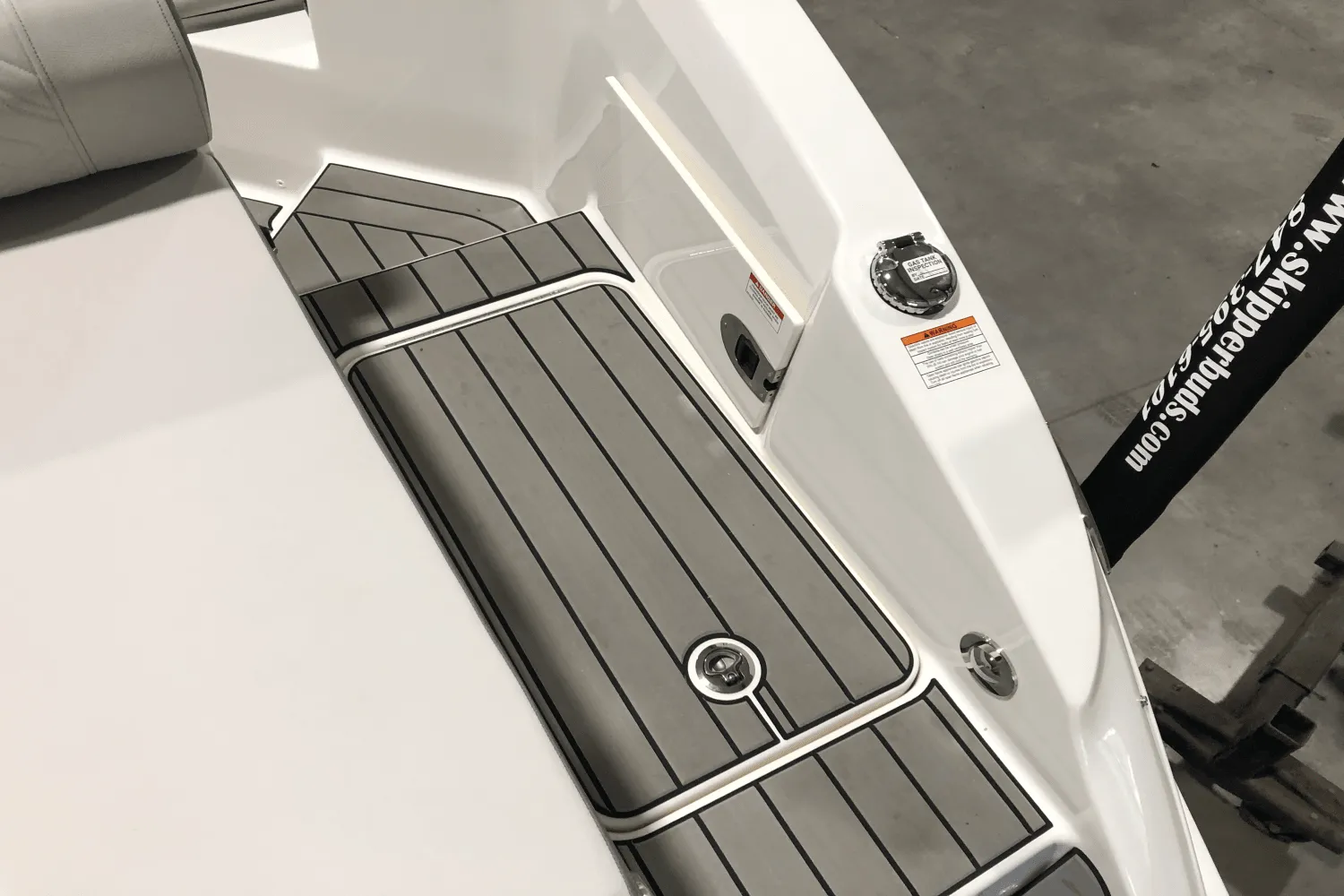 2025 Sea Ray SDX 270 Outboard Image Thumbnail #14
