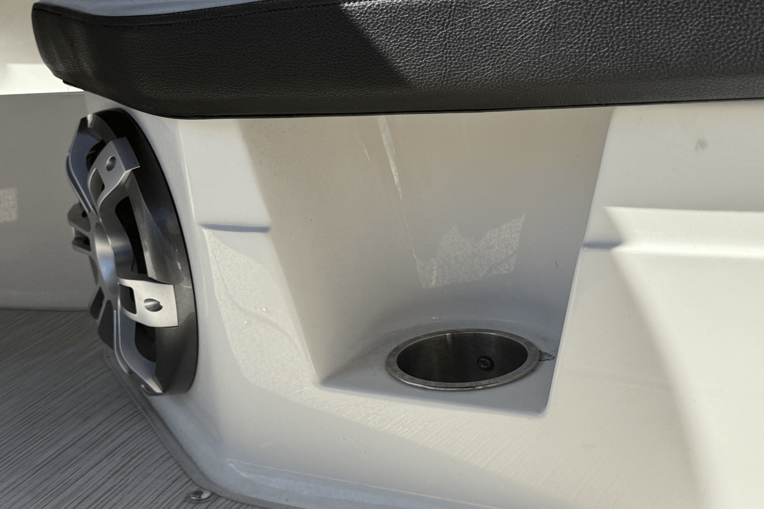 2023 Sea Ray SPX 230 Outboard Image Thumbnail #34