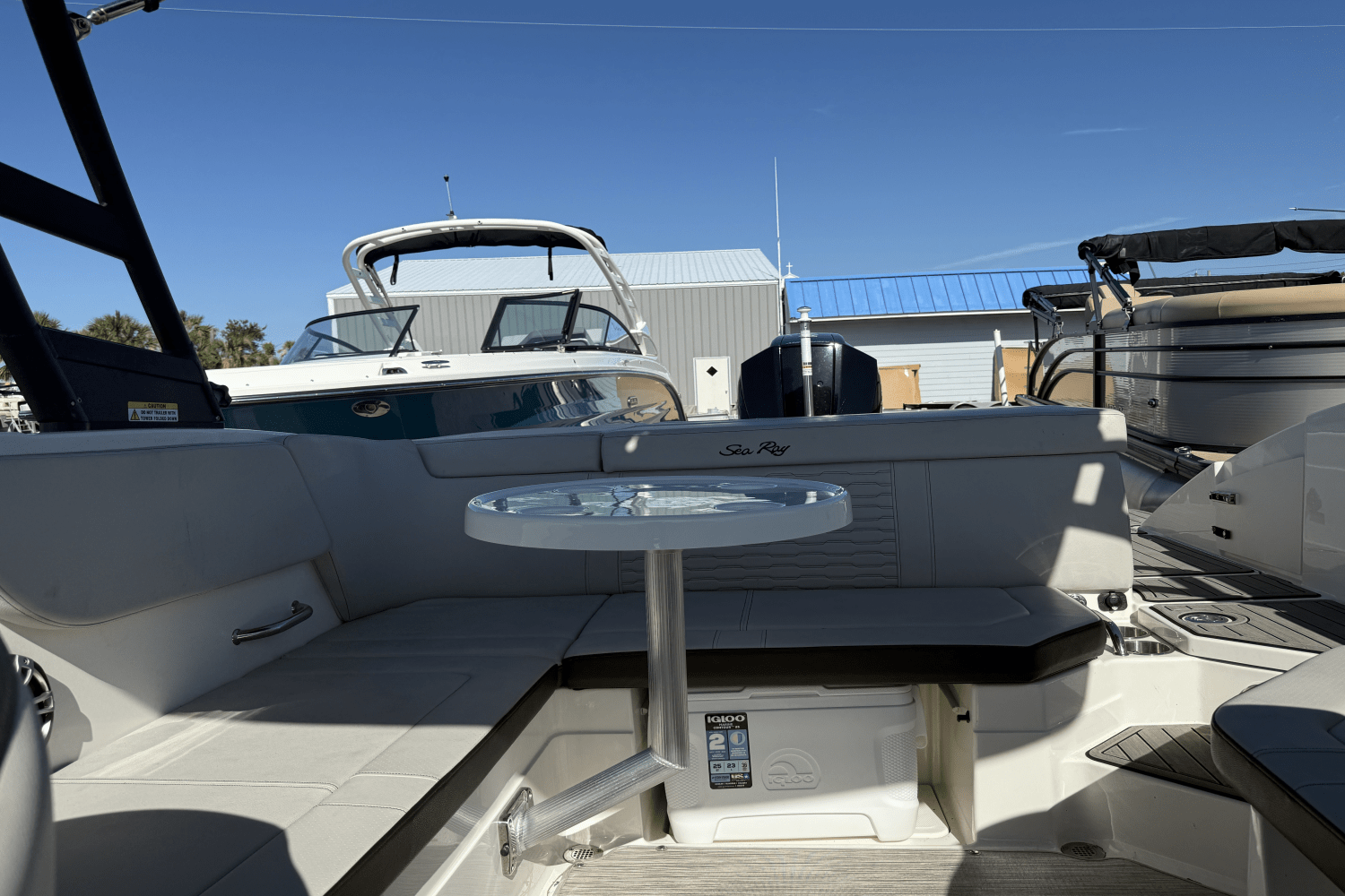 2023 Sea Ray SPX 230 Outboard Image Thumbnail #17
