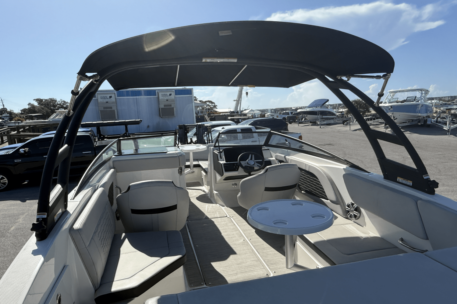 2023 Sea Ray SPX 230 Outboard Image Thumbnail #16