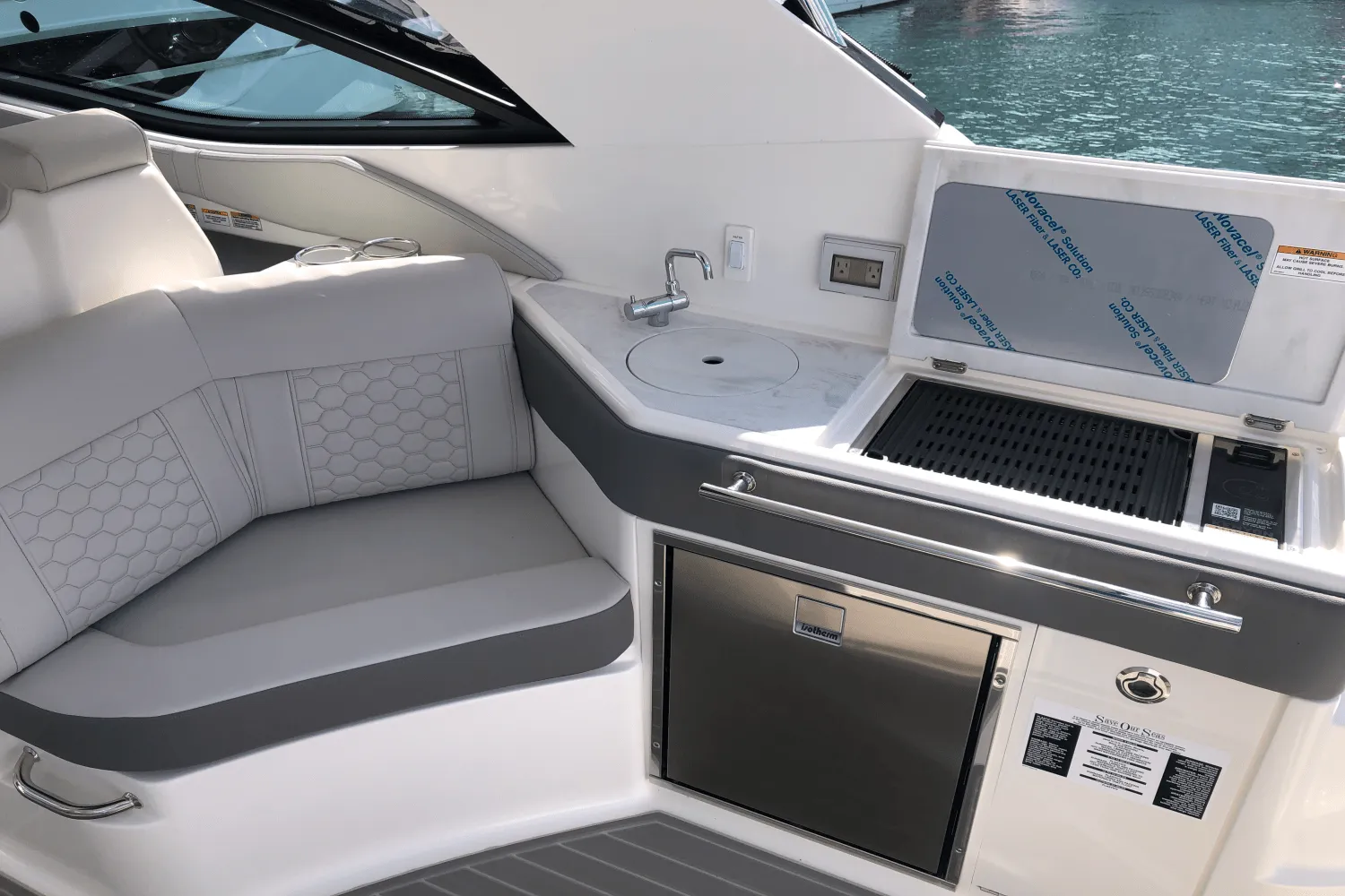 2025 Sea Ray Sundancer 320 Image Thumbnail #5