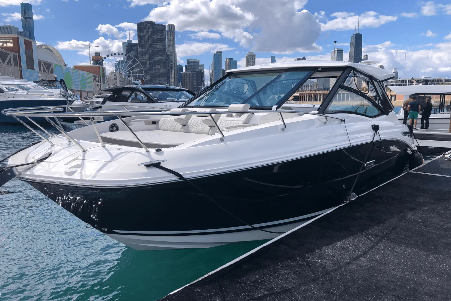 2025 Sea Ray Sundancer 320 Image Thumbnail #0