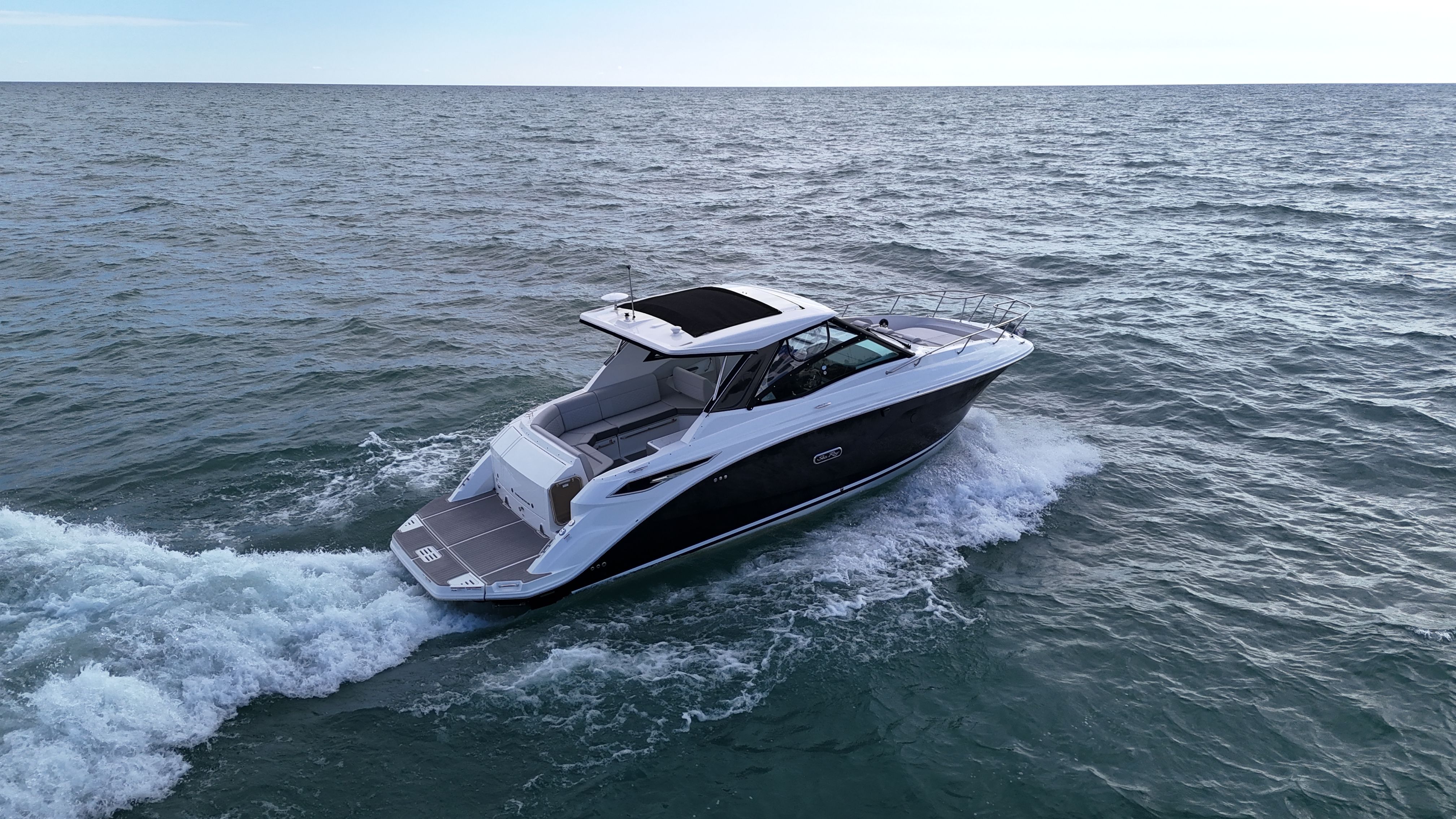 2025 Sea Ray Sundancer 320 Image Thumbnail #16