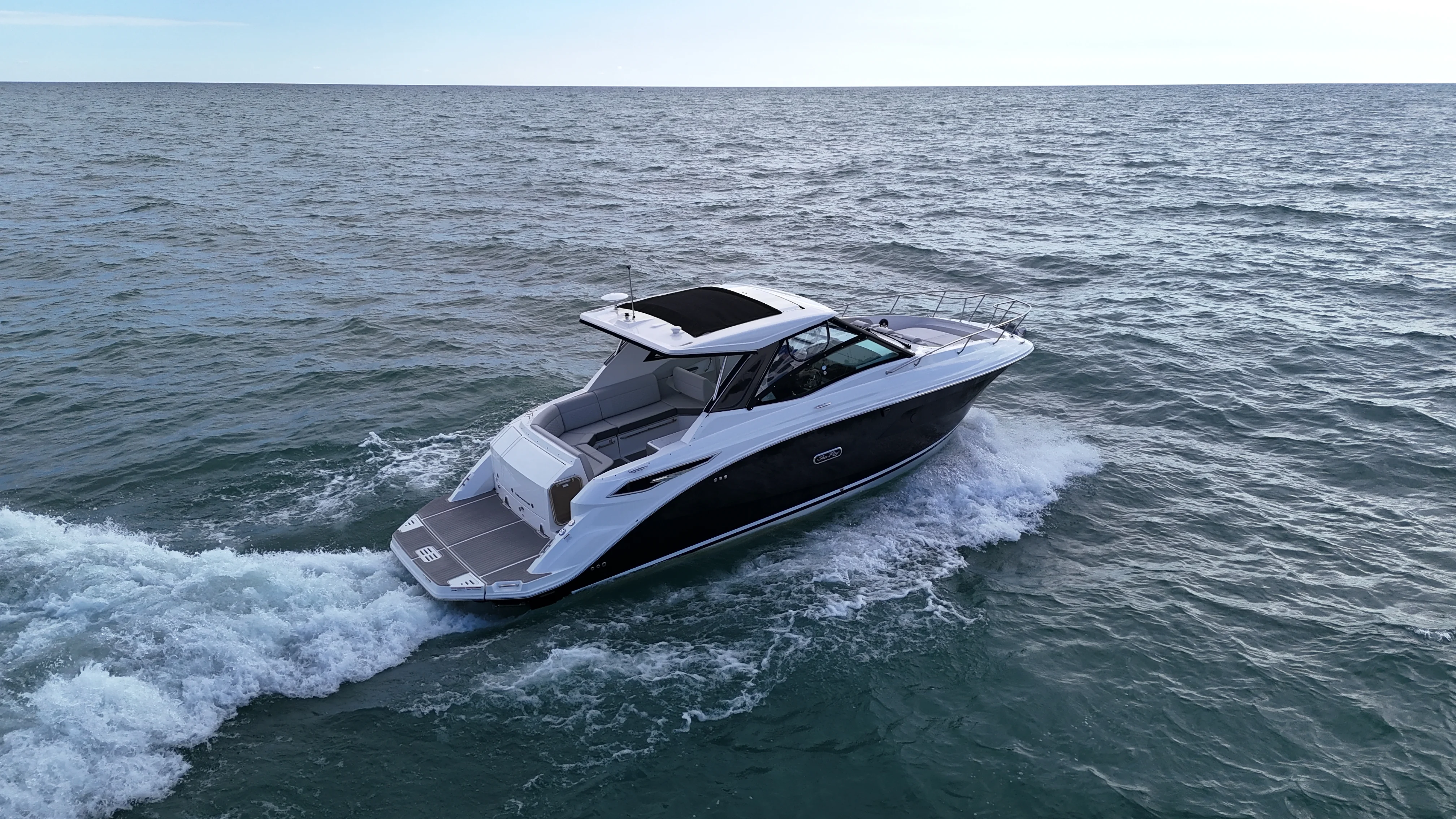 2025 Sea Ray Sundancer 320 Image Thumbnail #16