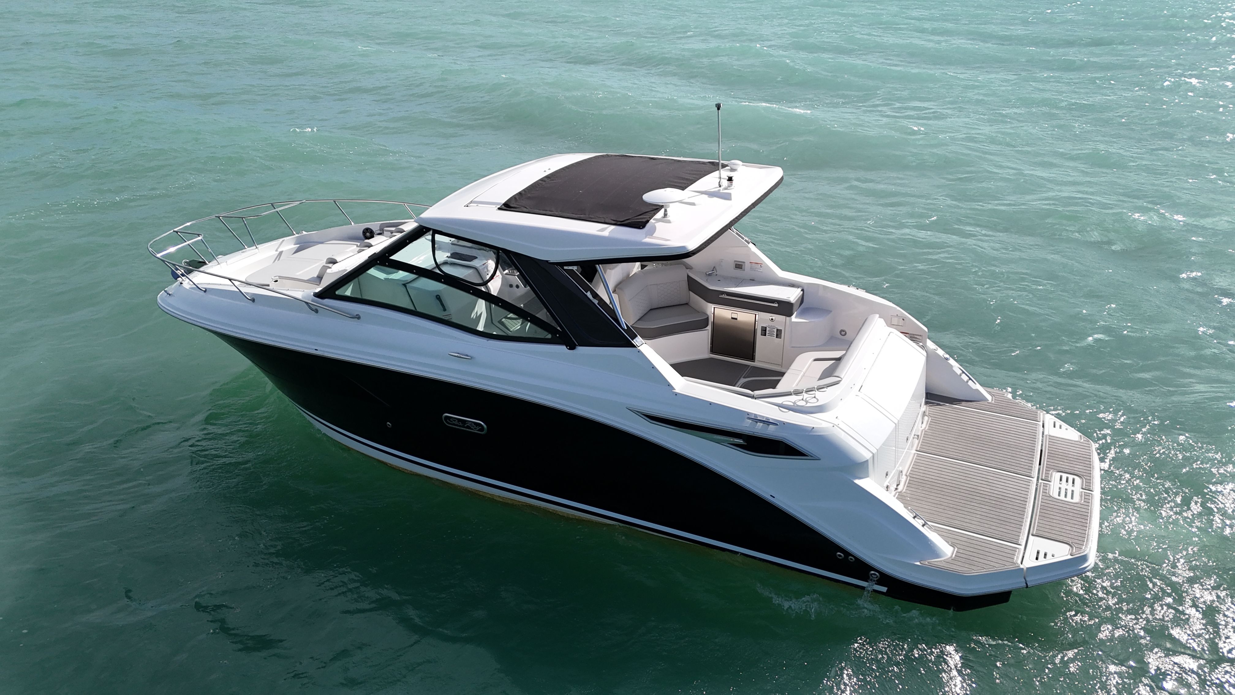 2025 Sea Ray Sundancer 320 Image Thumbnail #14