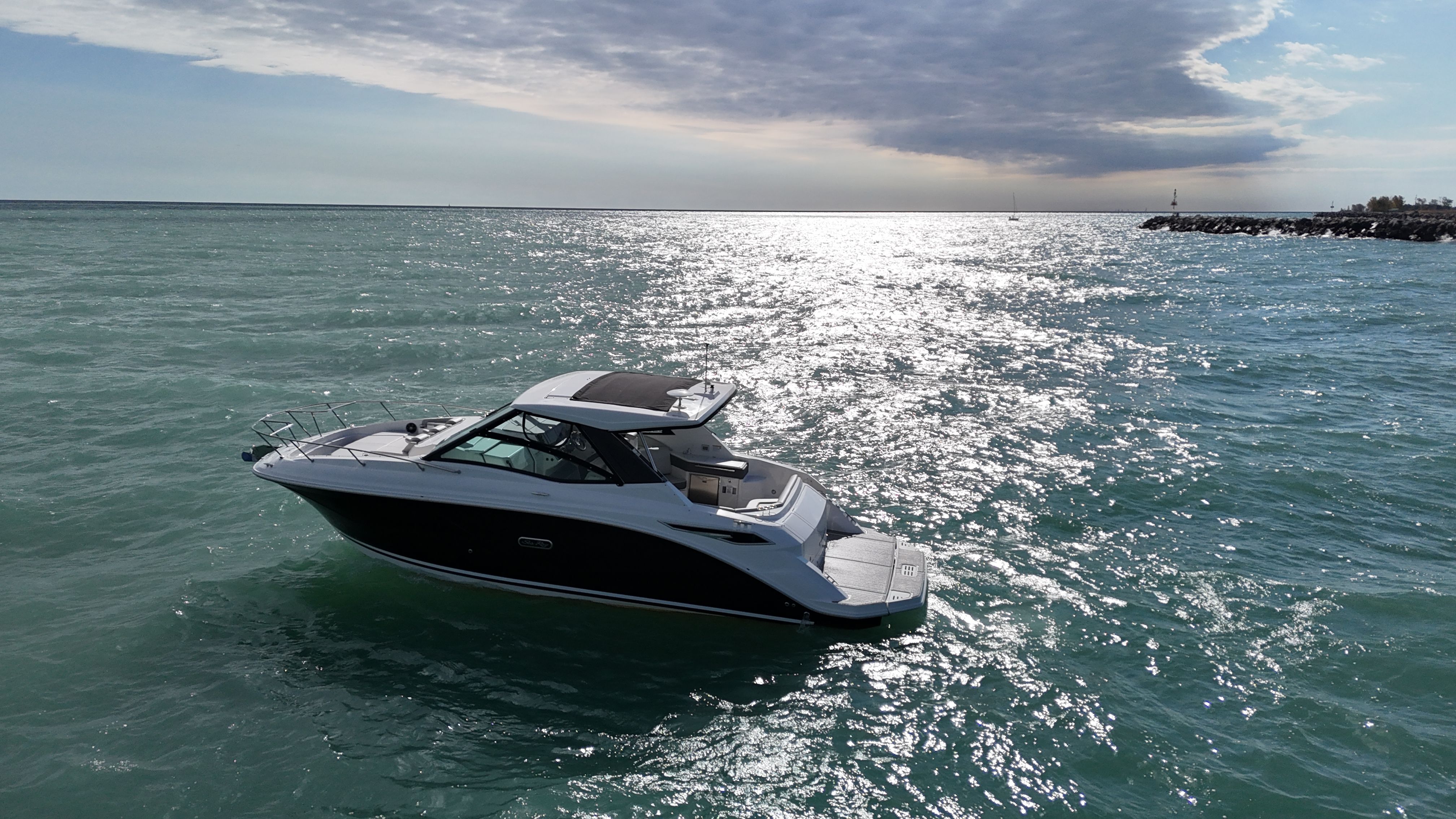 2025 Sea Ray Sundancer 320 Image Thumbnail #2