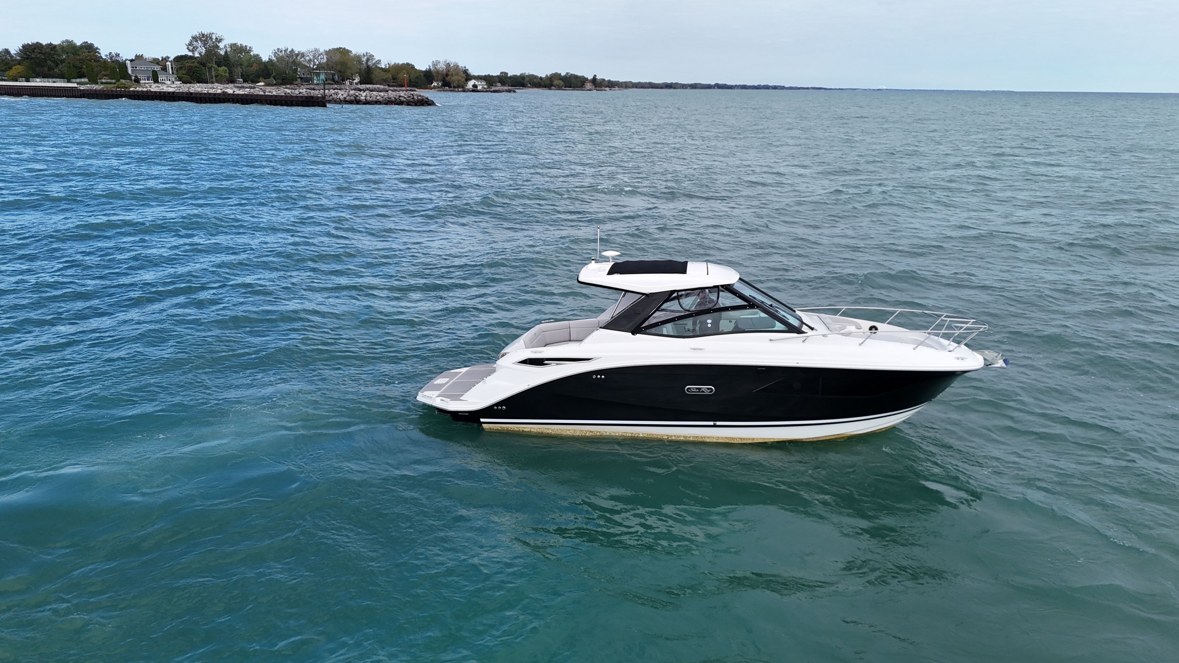 2025 Sea Ray Sundancer 320 Image Thumbnail #7