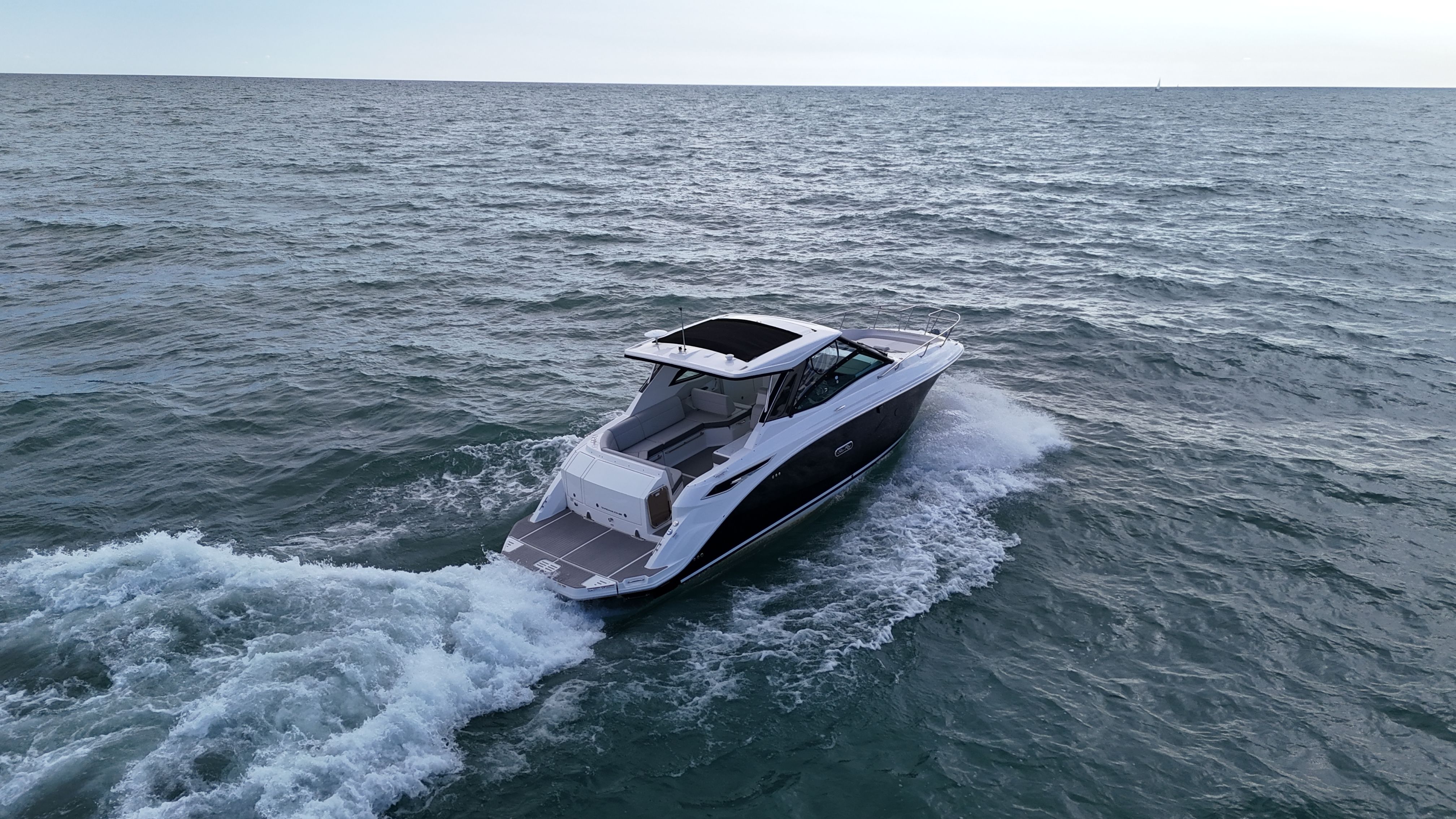 2025 Sea Ray Sundancer 320 Image Thumbnail #17