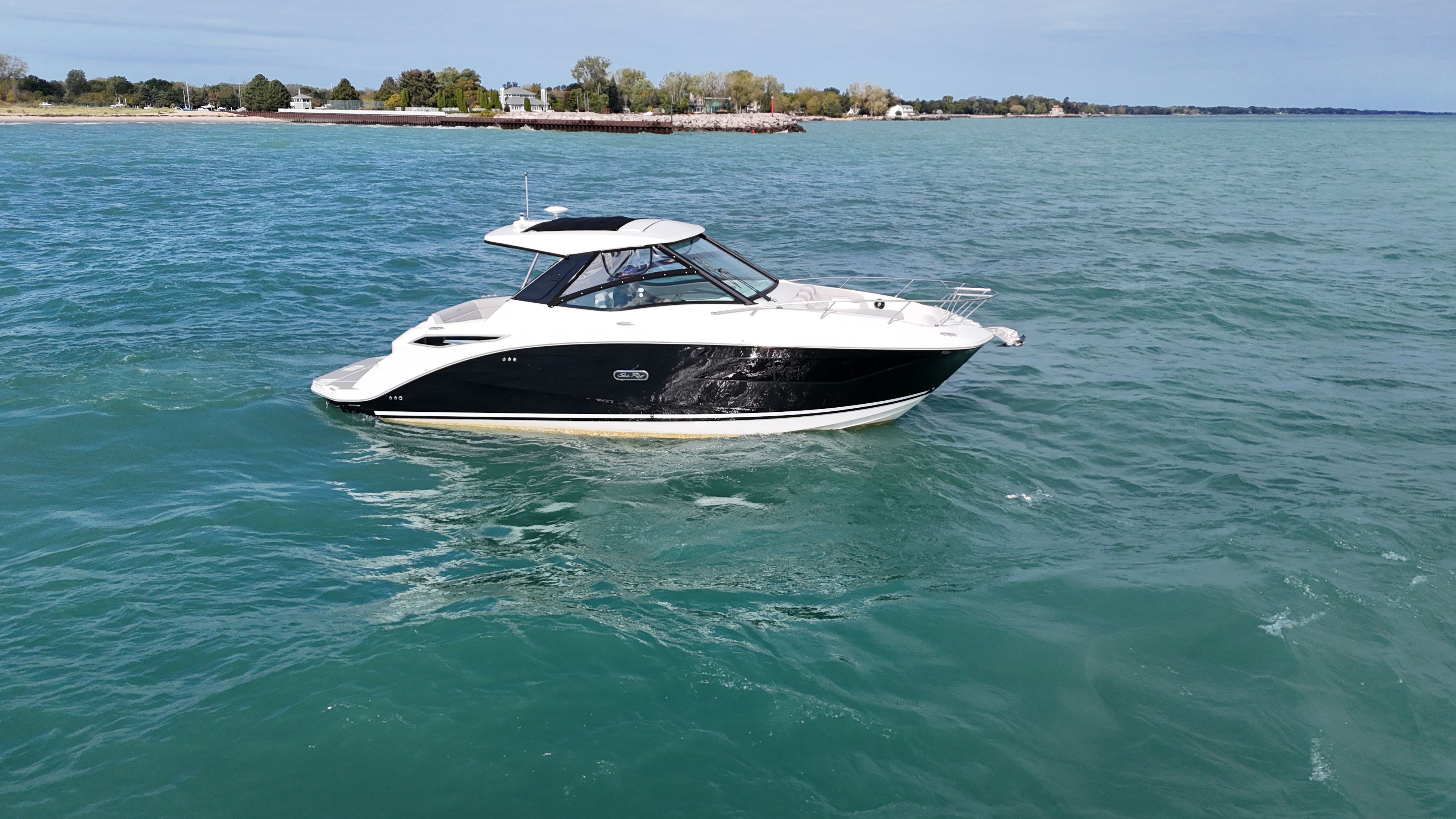 2025 Sea Ray Sundancer 320 Image Thumbnail #8