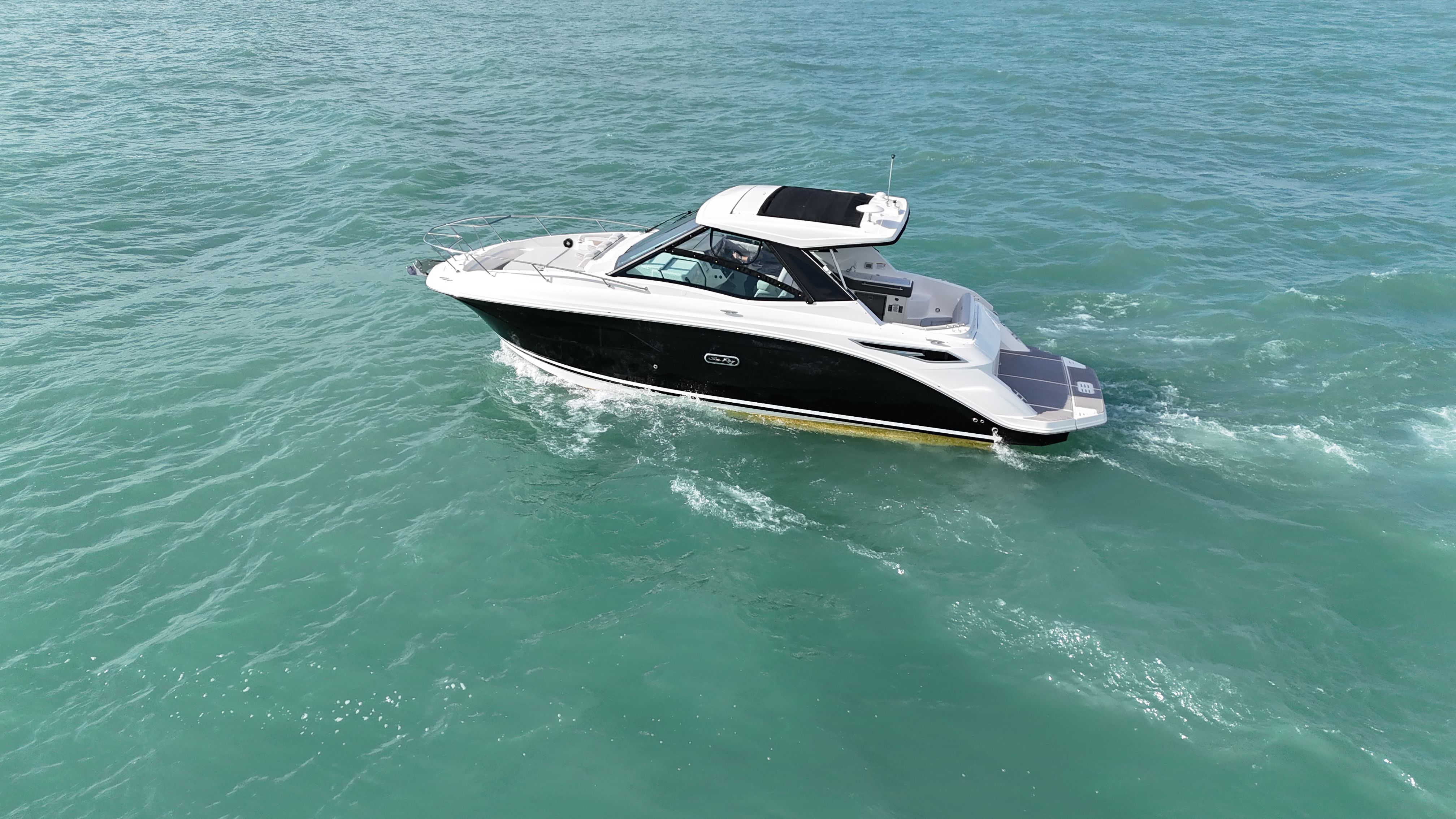 2025 Sea Ray Sundancer 320 Image Thumbnail #10