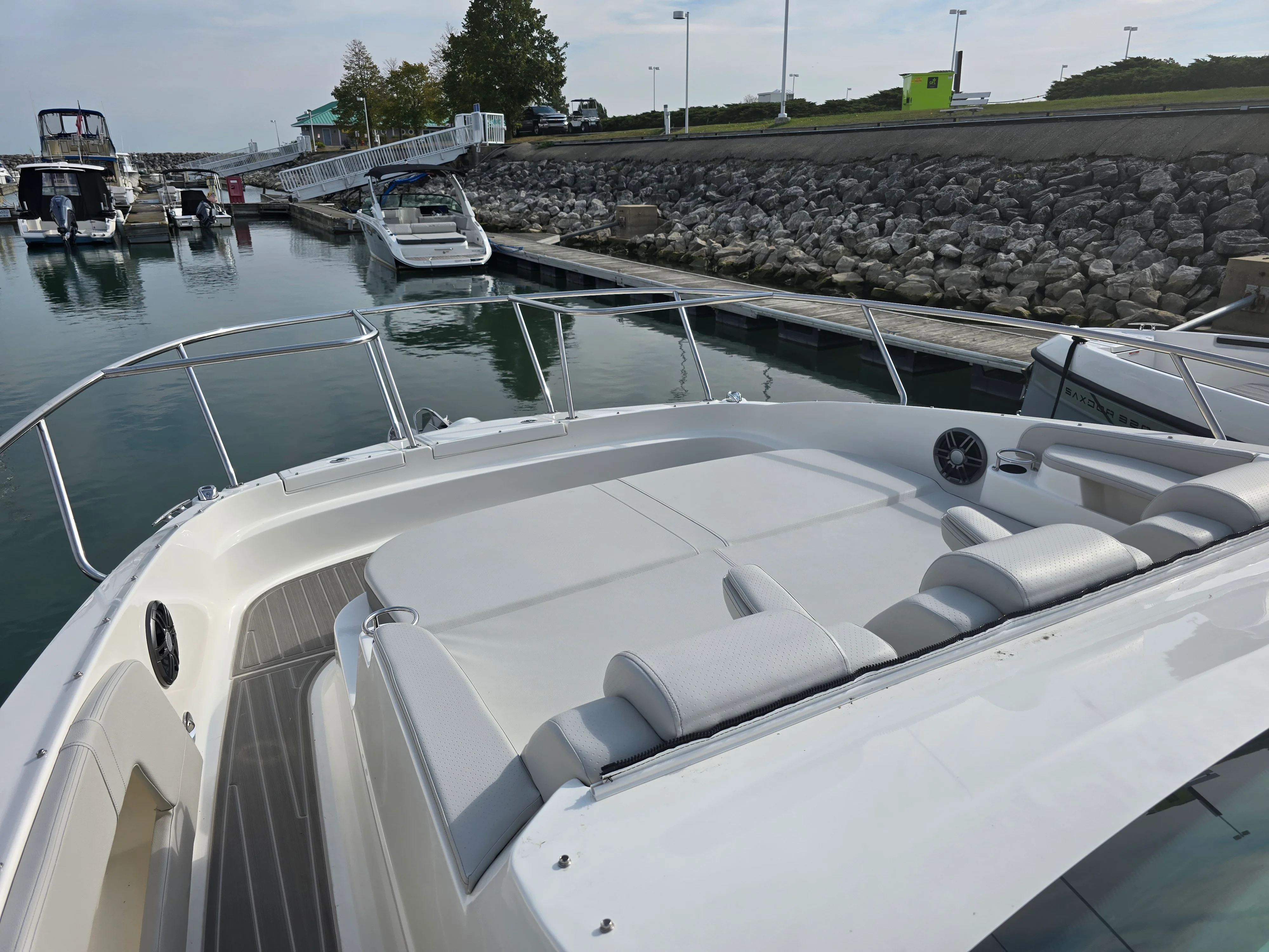 2025 Sea Ray Sundancer 320 Image Thumbnail #21