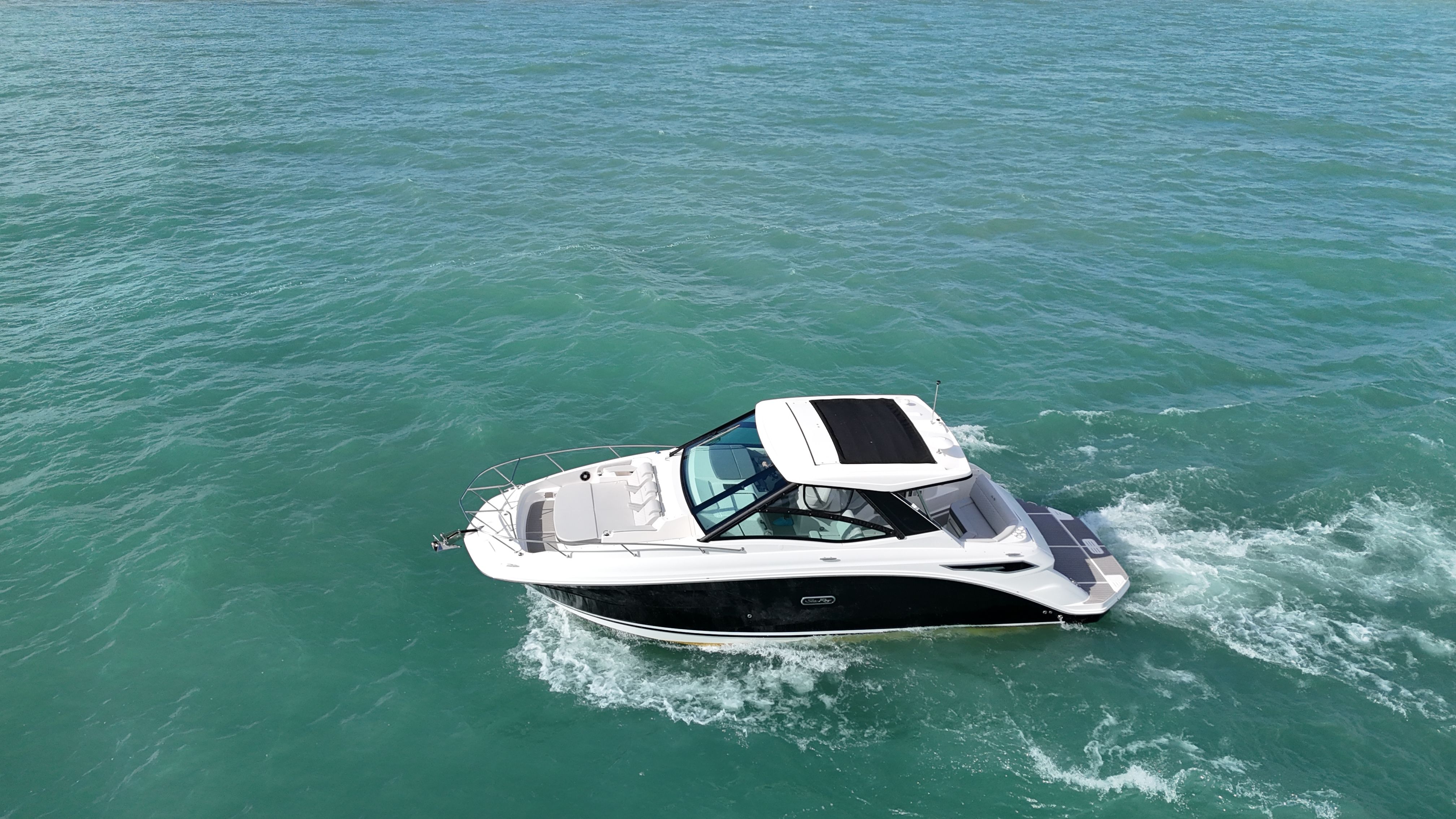 2025 Sea Ray Sundancer 320 Image Thumbnail #11