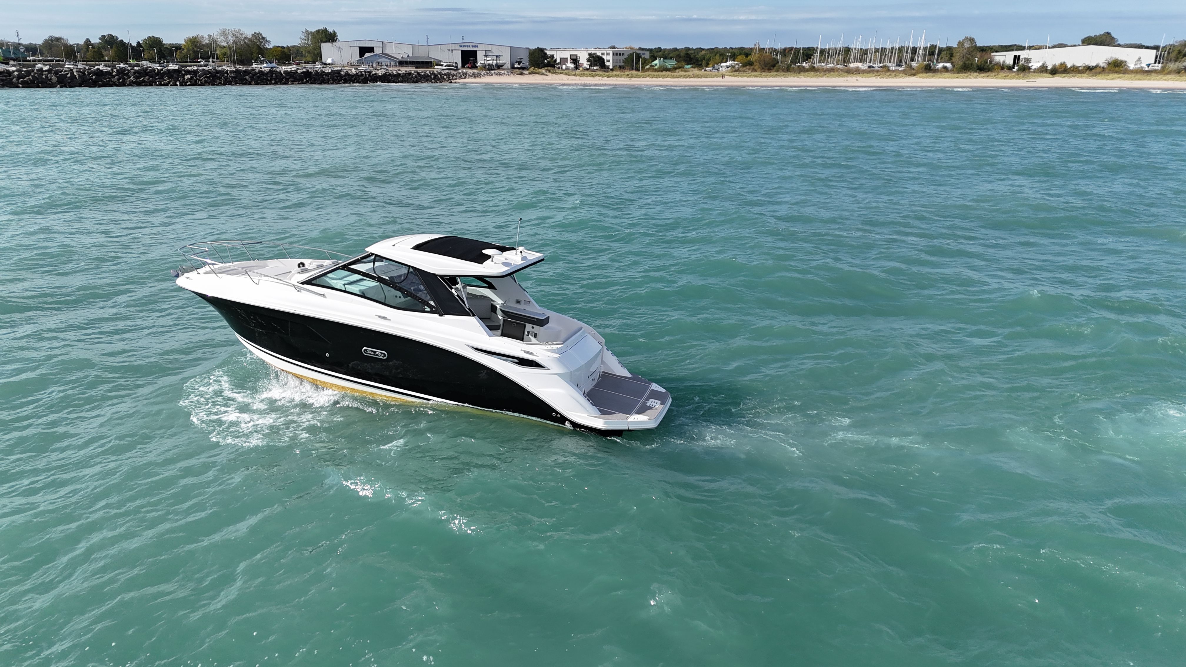 2025 Sea Ray Sundancer 320 Image Thumbnail #9