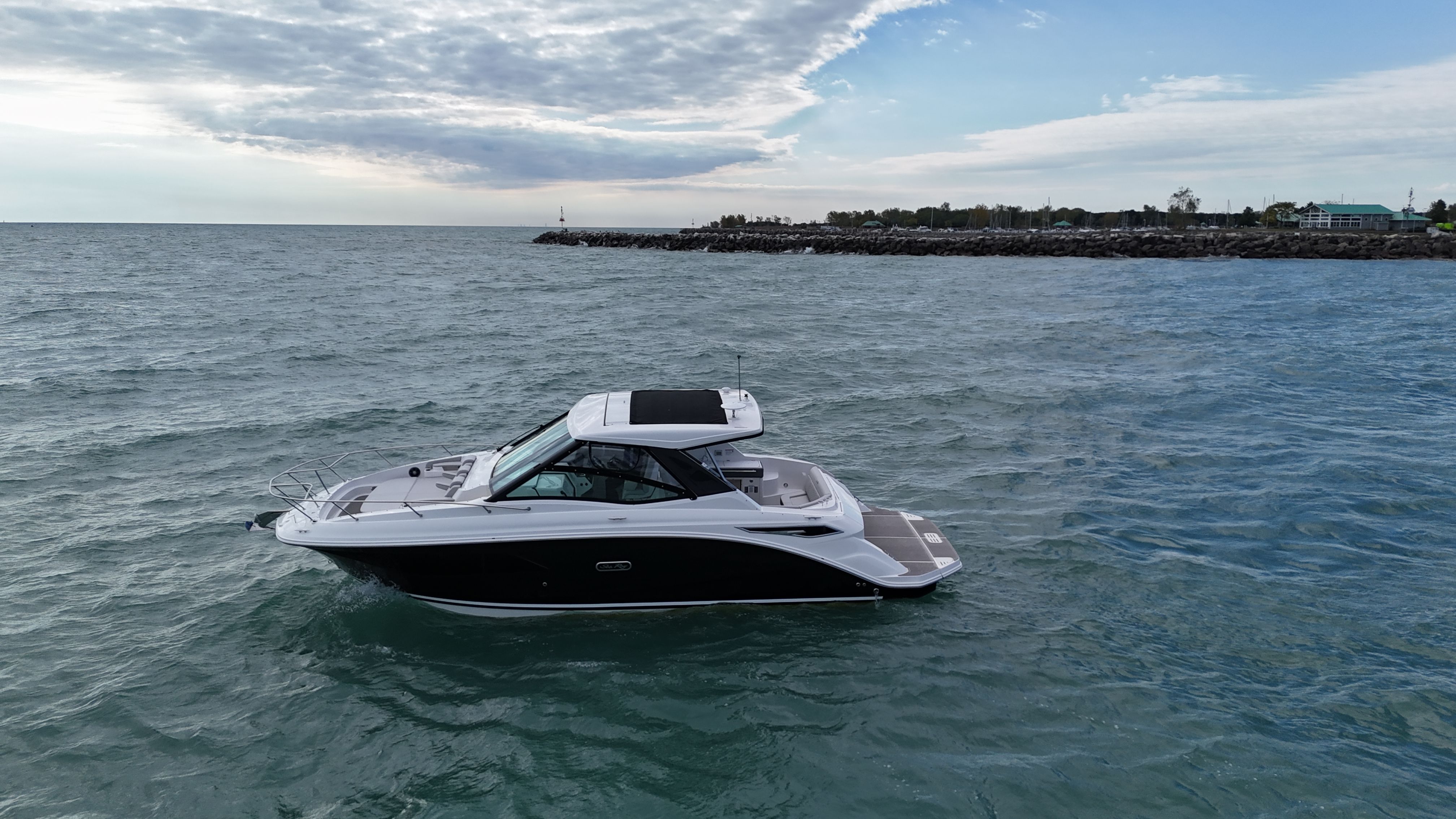 2025 Sea Ray Sundancer 320 Image Thumbnail #1