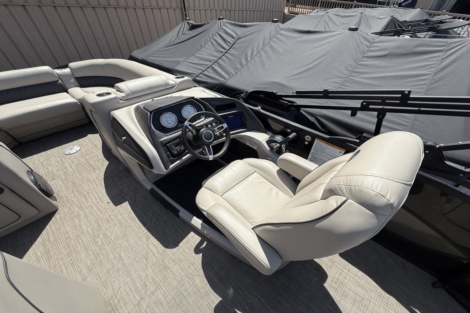 2019 Barletta L23U Image Thumbnail #11