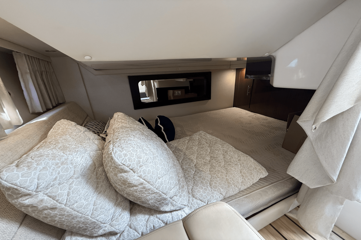 2015 Regal 35 SPORT COUPE Image Thumbnail #36