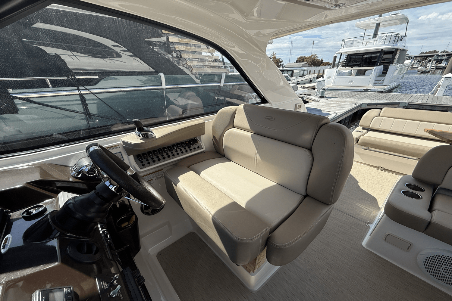 2015 Regal 35 SPORT COUPE Image Thumbnail #23