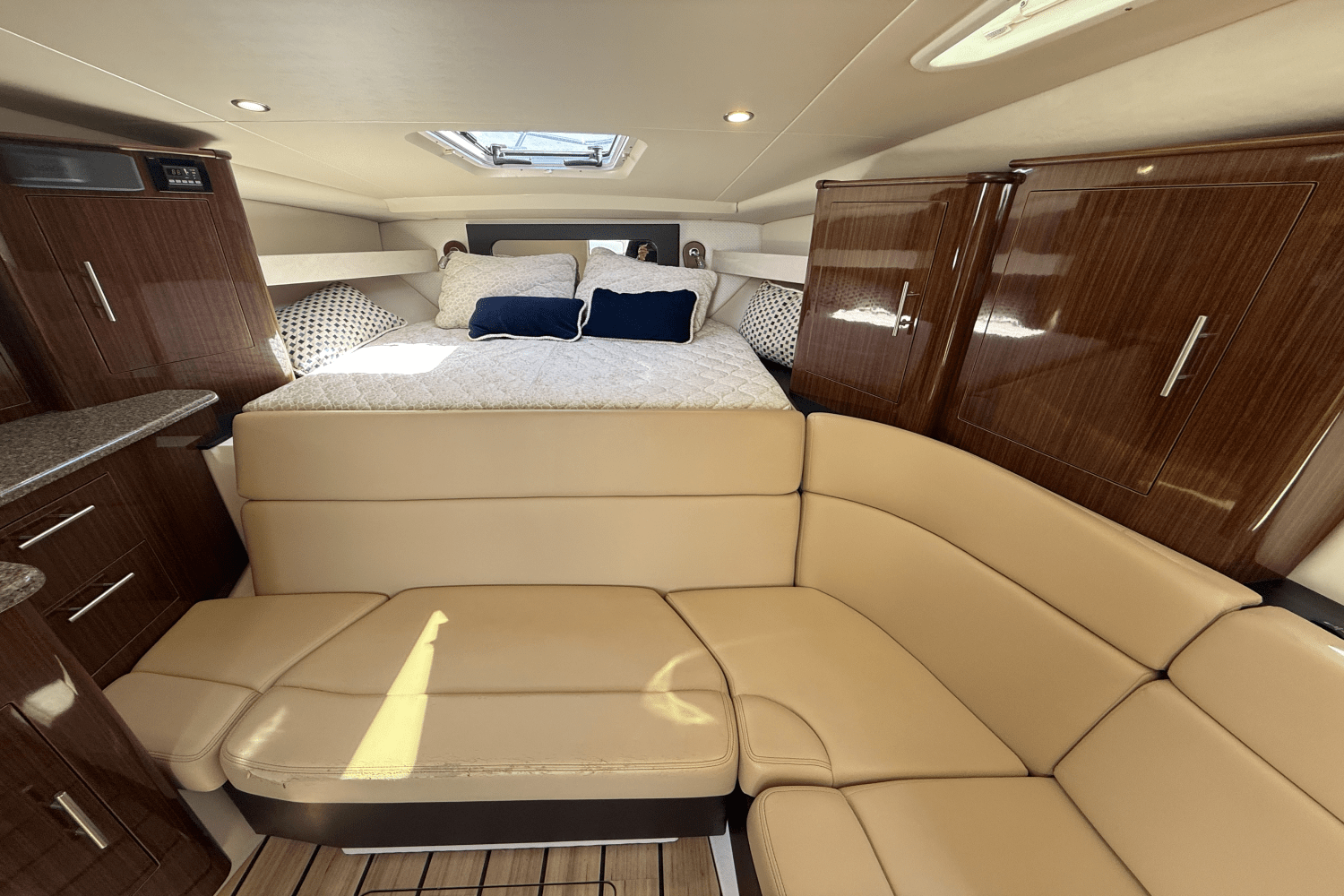 2015 Regal 35 SPORT COUPE Image Thumbnail #31