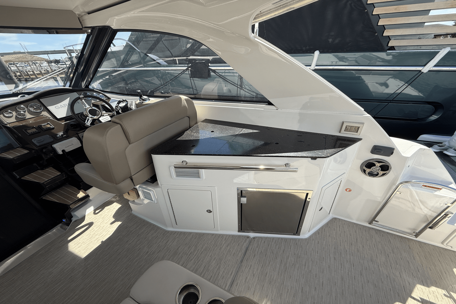 2015 Regal 35 SPORT COUPE Image Thumbnail #18