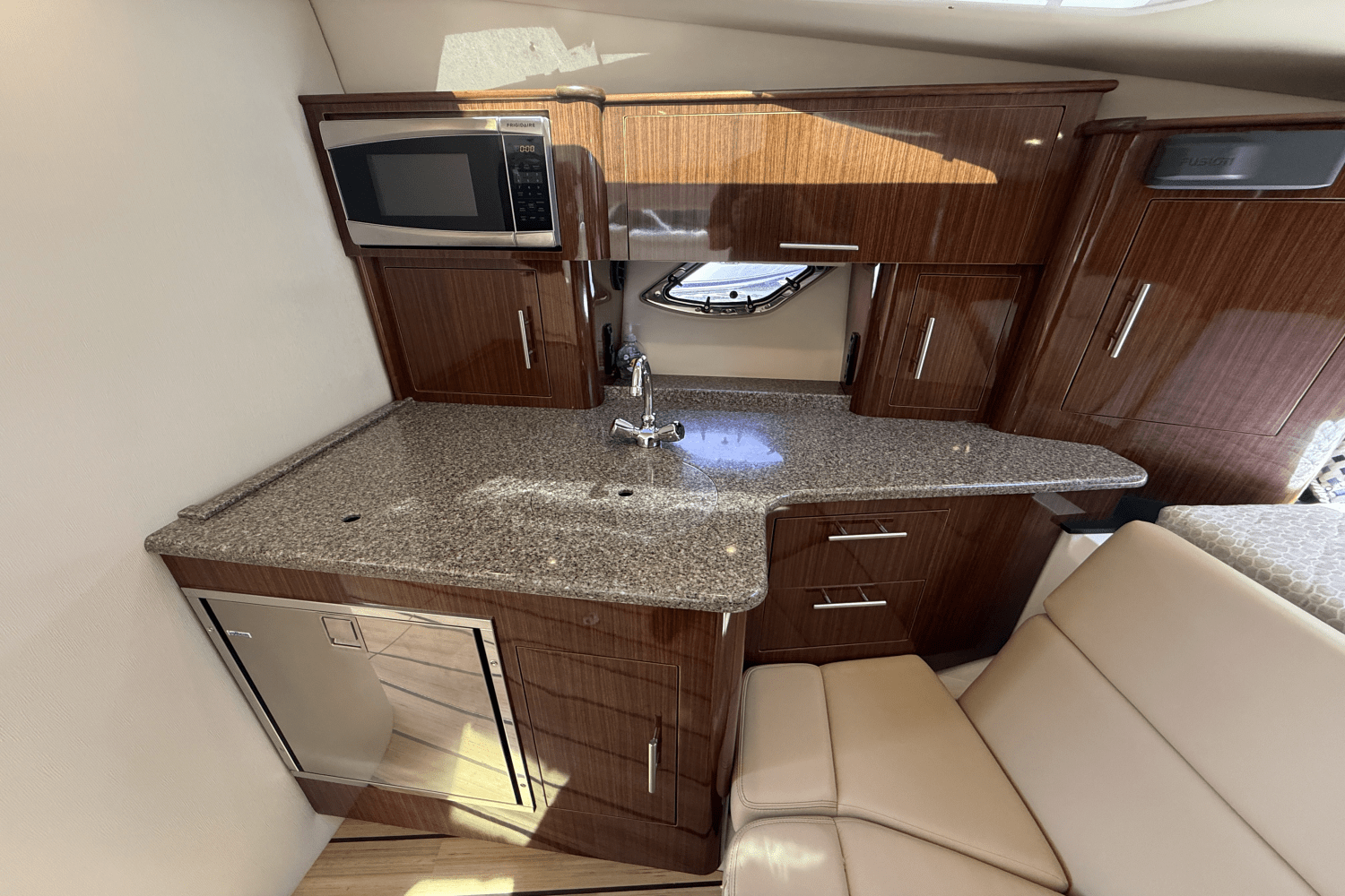 2015 Regal 35 SPORT COUPE Image Thumbnail #33