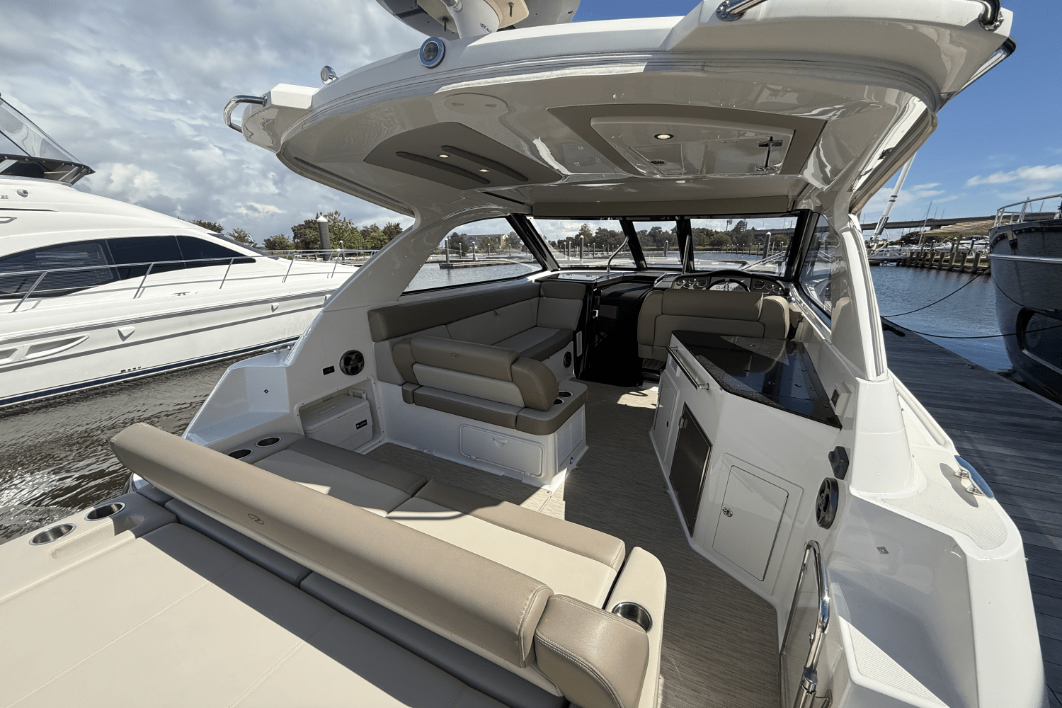2015 Regal 35 SPORT COUPE Image Thumbnail #14