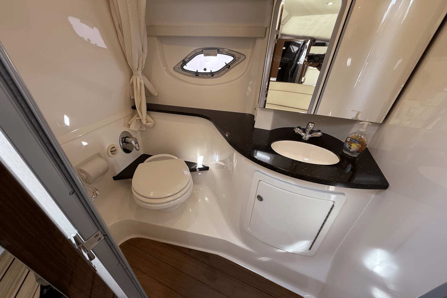 2015 Regal 35 SPORT COUPE Image Thumbnail #39