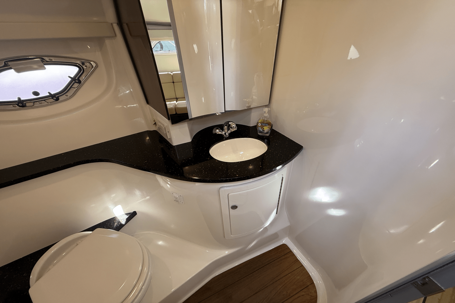 2015 Regal 35 SPORT COUPE Image Thumbnail #40