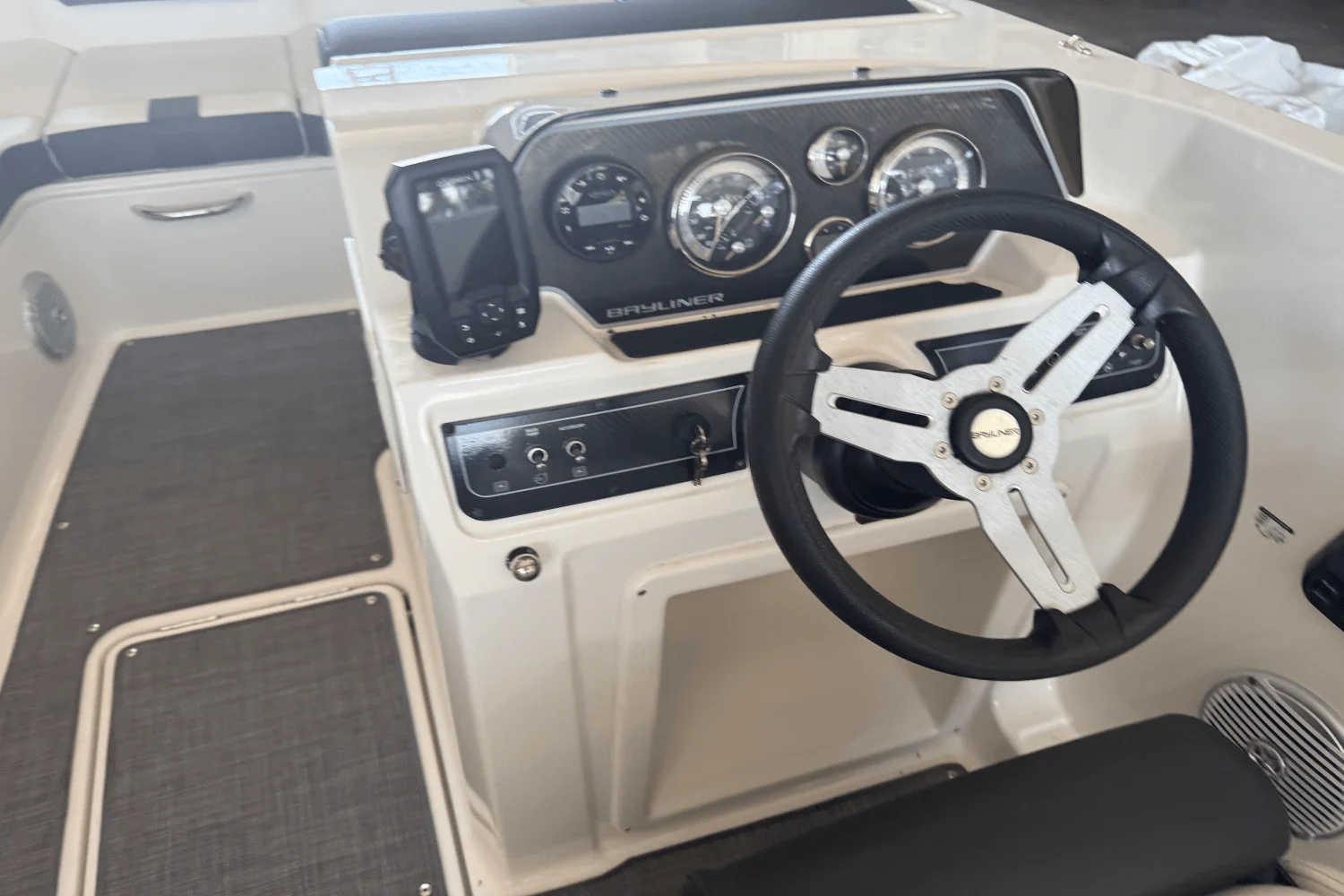 2022 Bayliner DX2000 Image Thumbnail #9