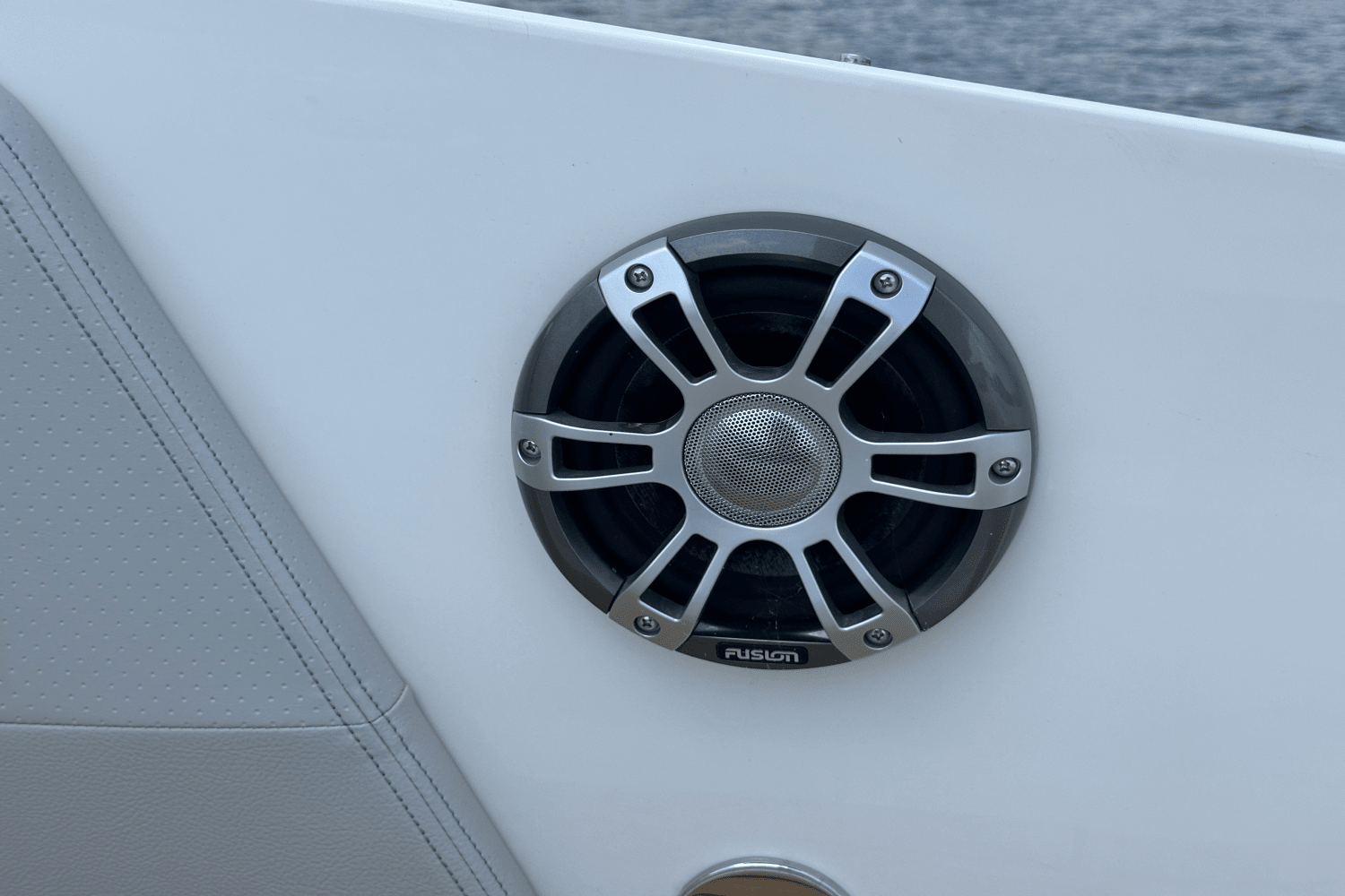 2023 Sea Ray Sundancer 320 Image Thumbnail #22