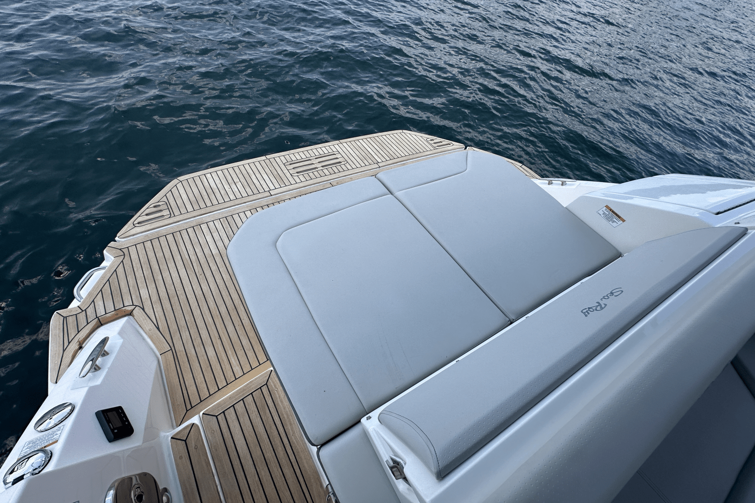 2023 Sea Ray Sundancer 320 Image Thumbnail #34