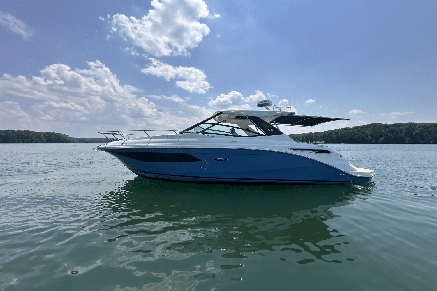 2023 Sea Ray Sundancer 320 Image Thumbnail #1