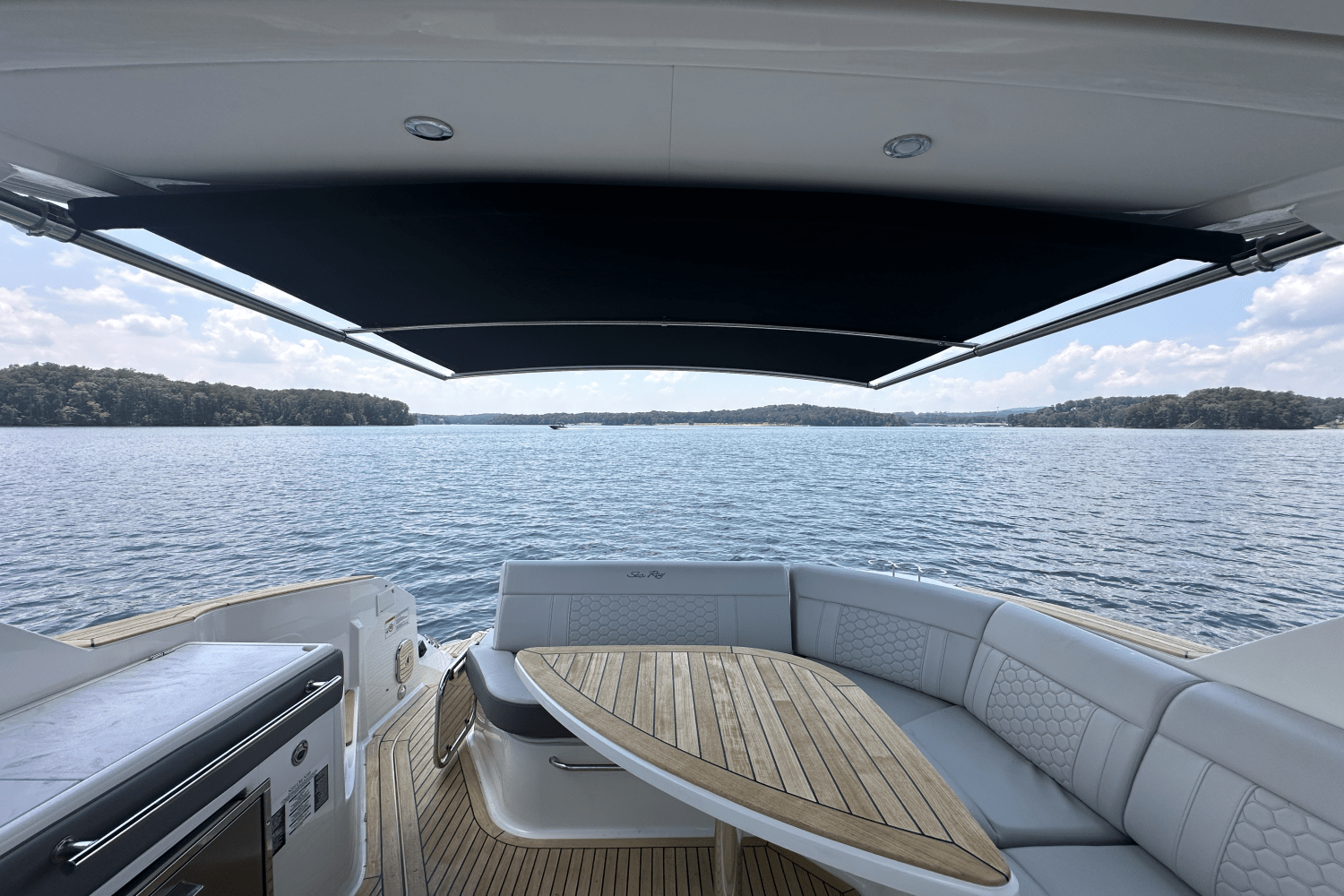 2023 Sea Ray Sundancer 320 Image Thumbnail #36