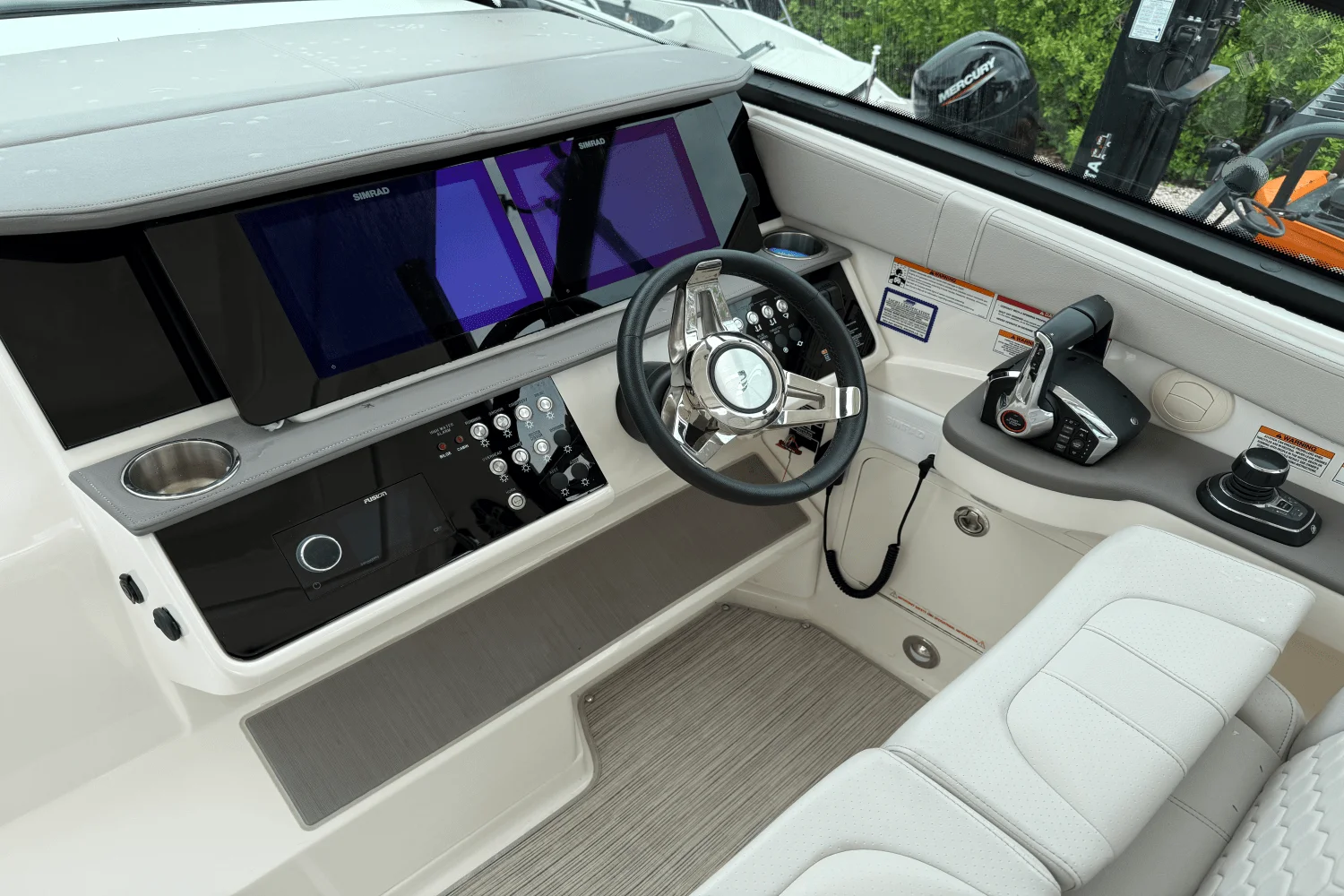 2024 Sea Ray Sundancer 320 Outboard Image Thumbnail #7