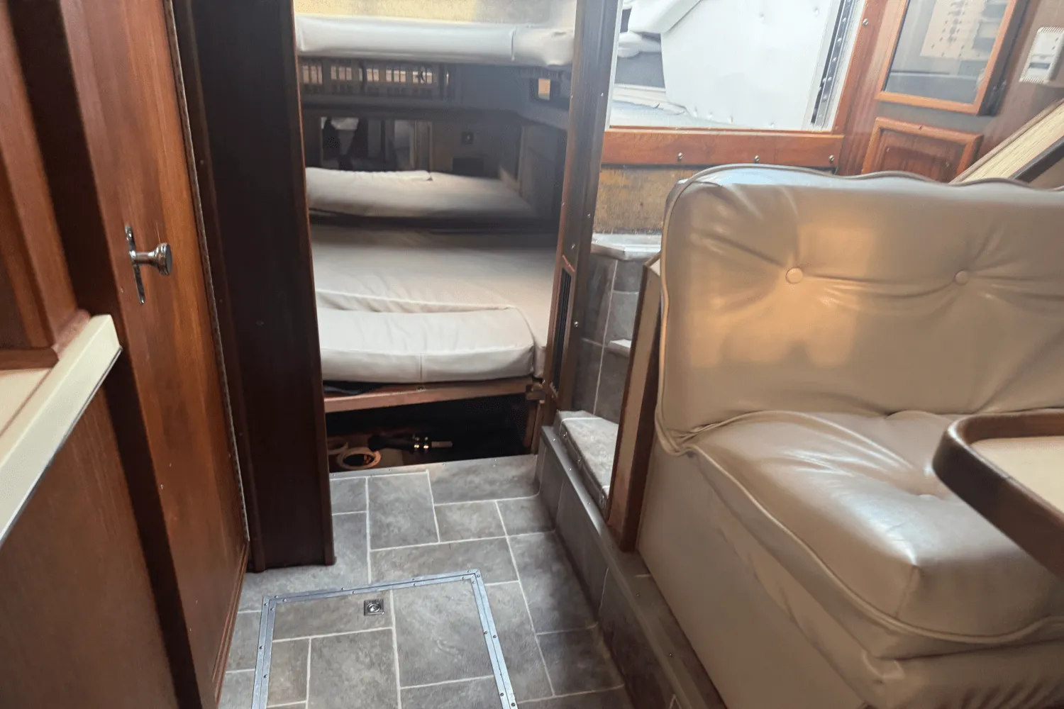 1986 Sea Ray 340 SUNDANCER Image Thumbnail #42