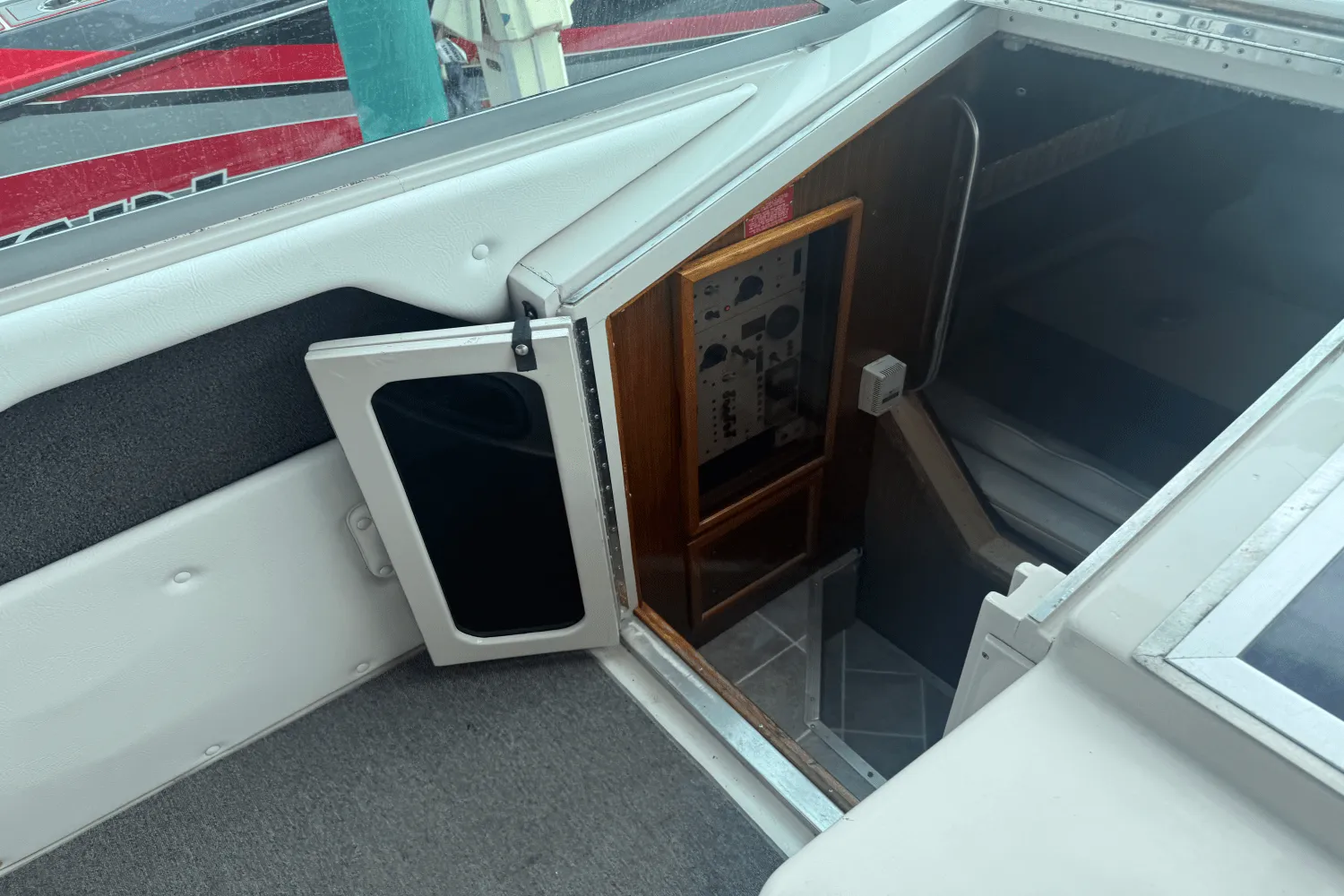 1986 Sea Ray 340 SUNDANCER Image Thumbnail #23