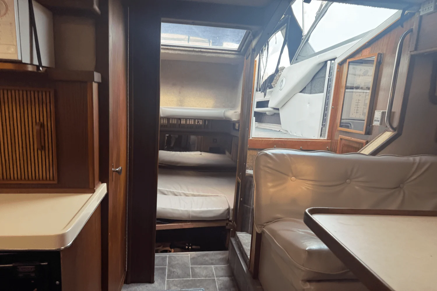 1986 Sea Ray 340 SUNDANCER Image Thumbnail #39