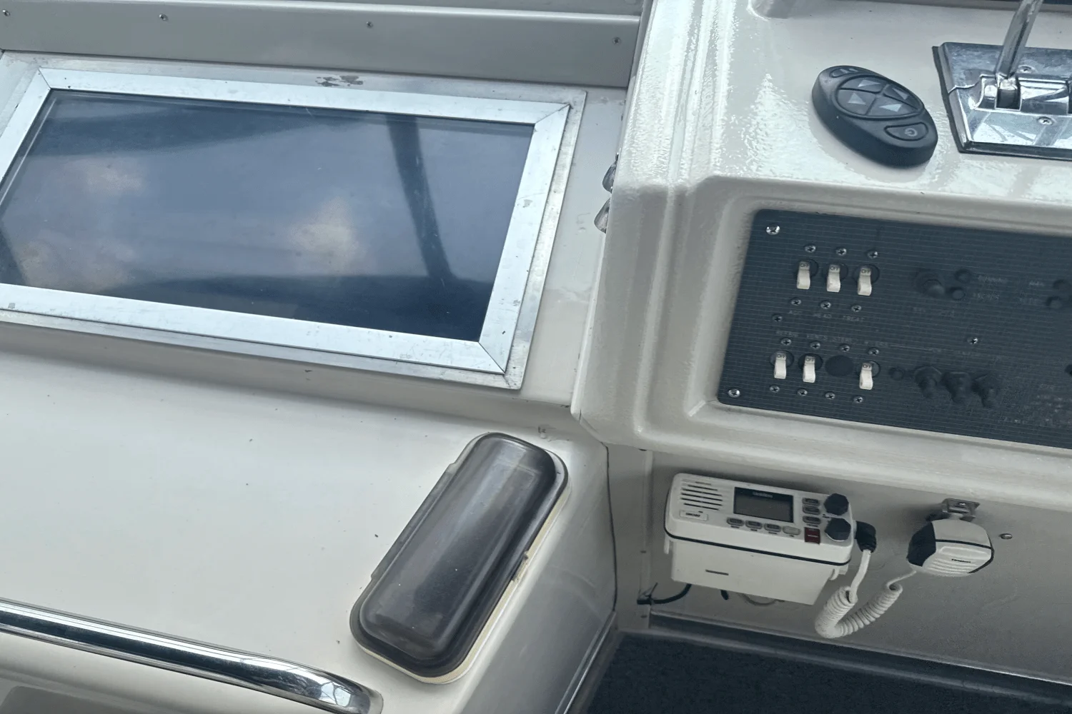 1986 Sea Ray 340 SUNDANCER Image Thumbnail #22