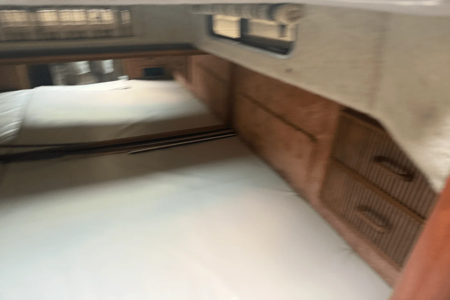 1986 Sea Ray 340 SUNDANCER Image Thumbnail #30