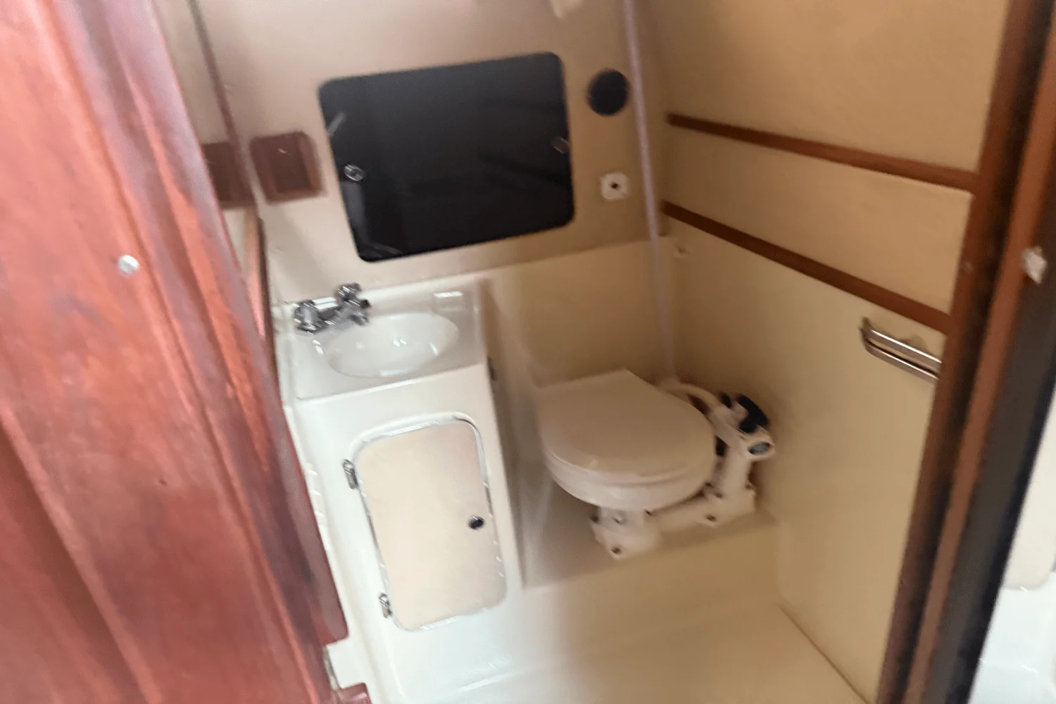 1986 Sea Ray 340 SUNDANCER Image Thumbnail #40