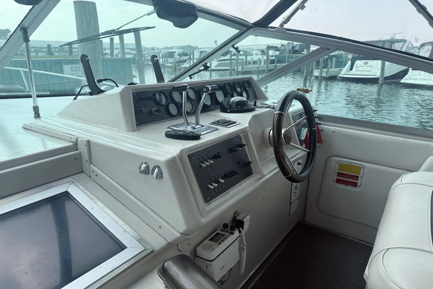 1986 Sea Ray 340 SUNDANCER Image Thumbnail #16