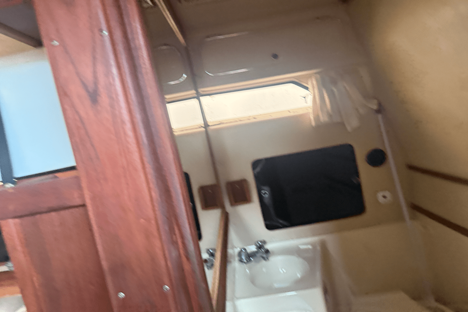 1986 Sea Ray 340 SUNDANCER Image Thumbnail #43