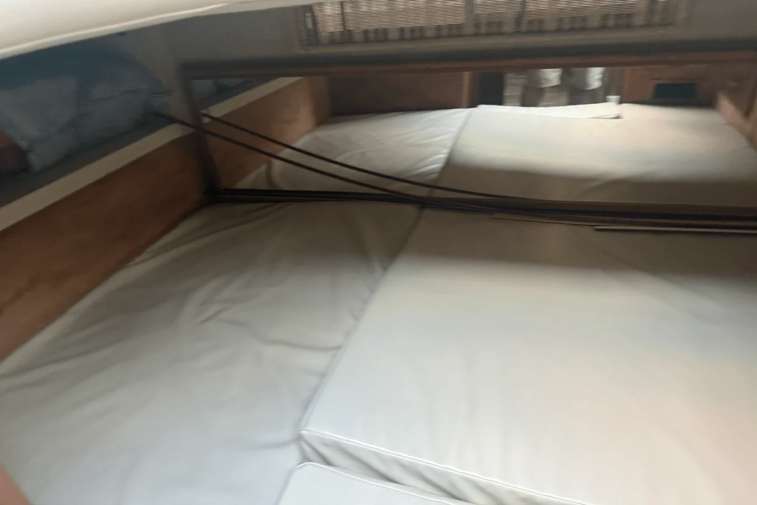 1986 Sea Ray 340 SUNDANCER Image Thumbnail #27