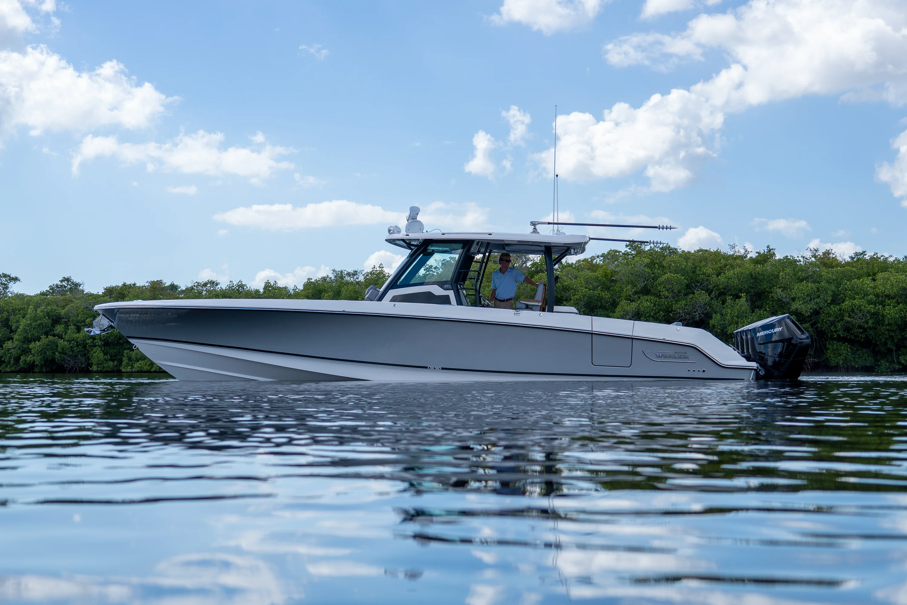 2026 Boston Whaler 380 Outrage Image Thumbnail #32