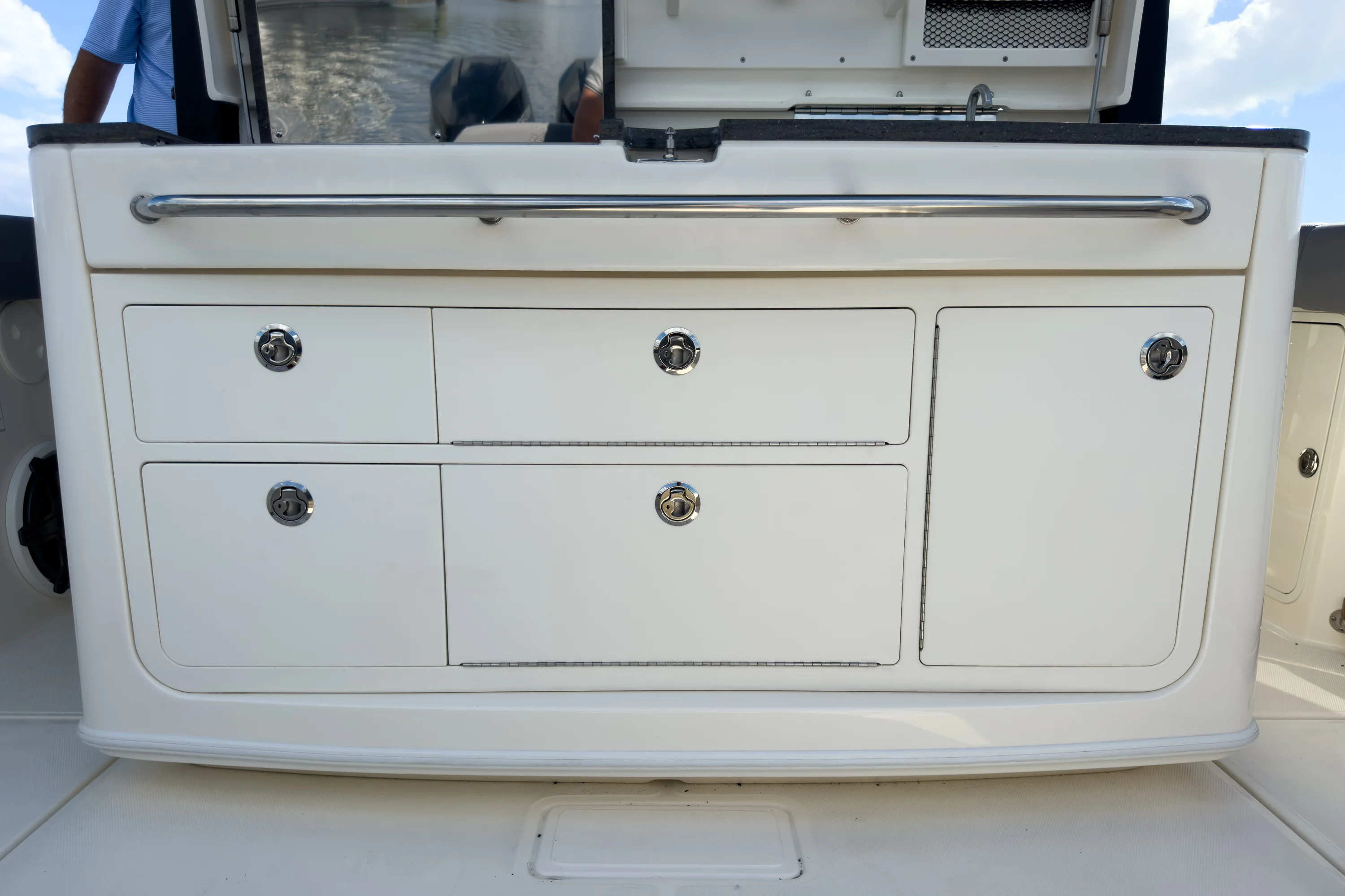 2026 Boston Whaler 380 Outrage Image Thumbnail #8